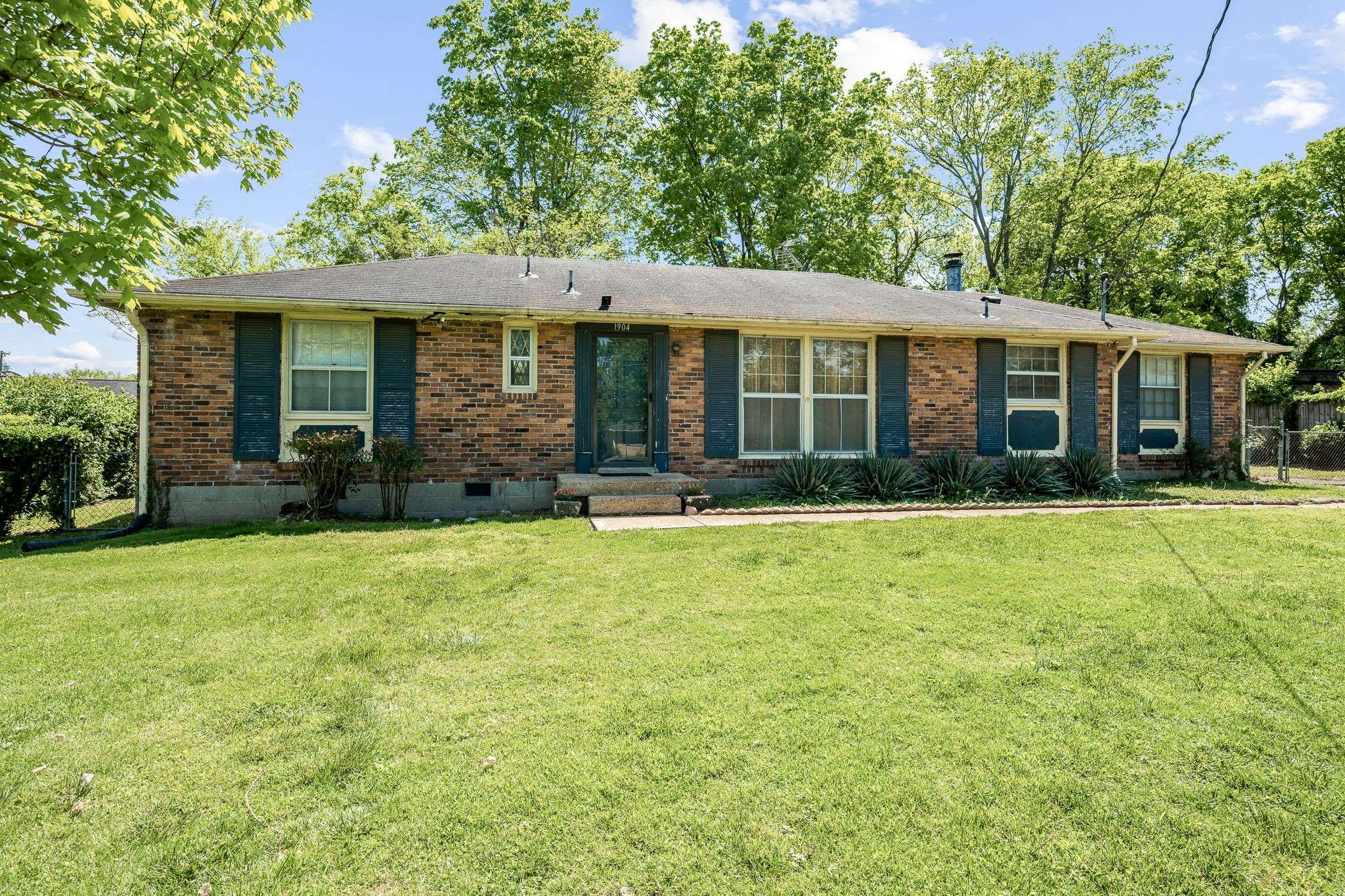 Nashville, TN 37216,1904 Upland Dr
