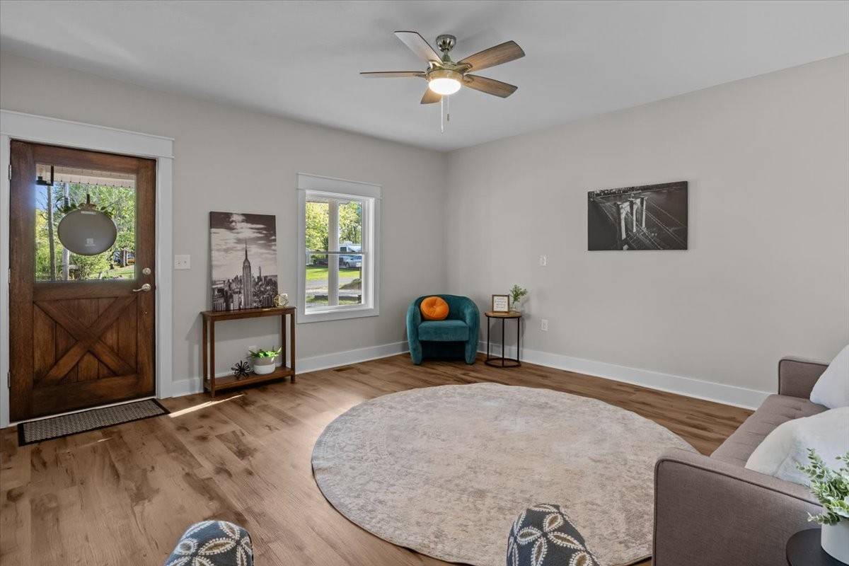 White Bluff, TN 37187,214 Church St
