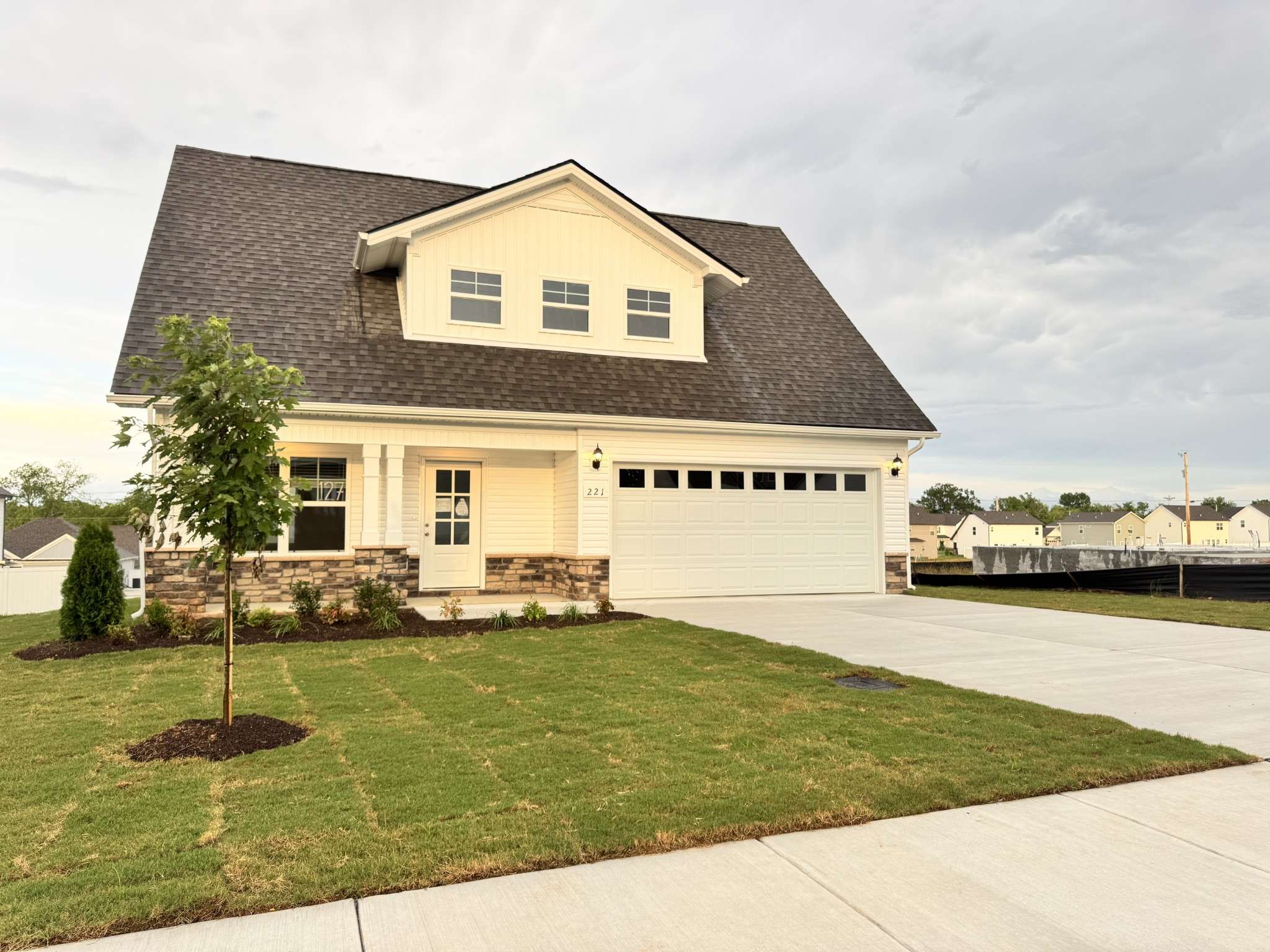 Shelbyville, TN 37160,221 Republic St