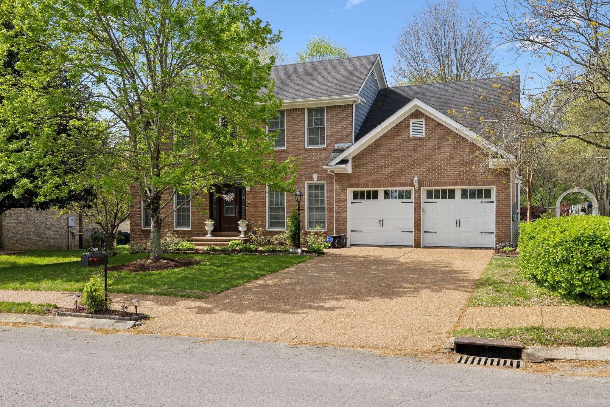 Nashville, TN 37221,4909 Stonemeade Dr