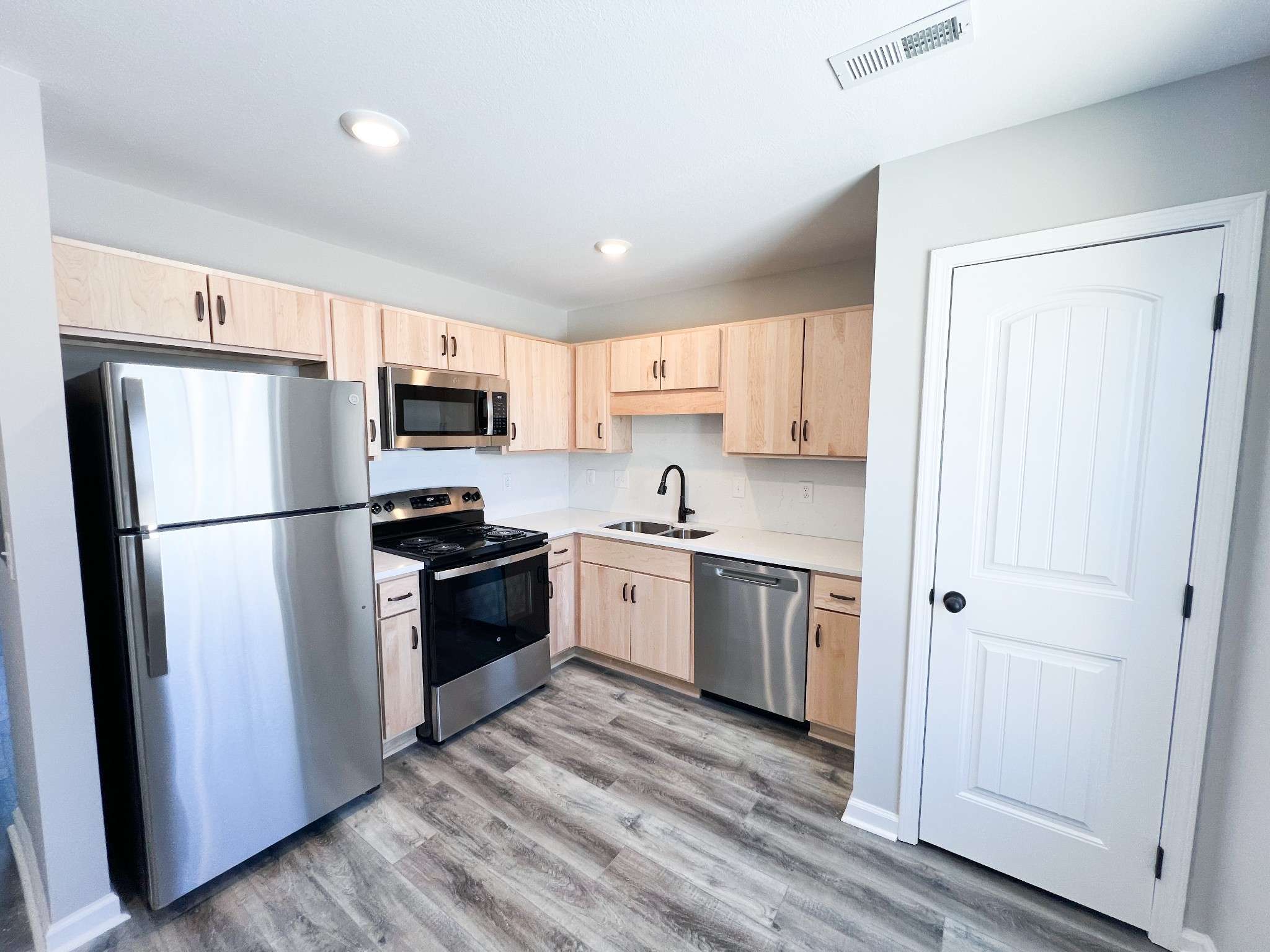 Clarksville, TN 37042,2208 Eldos Trace Cir #G