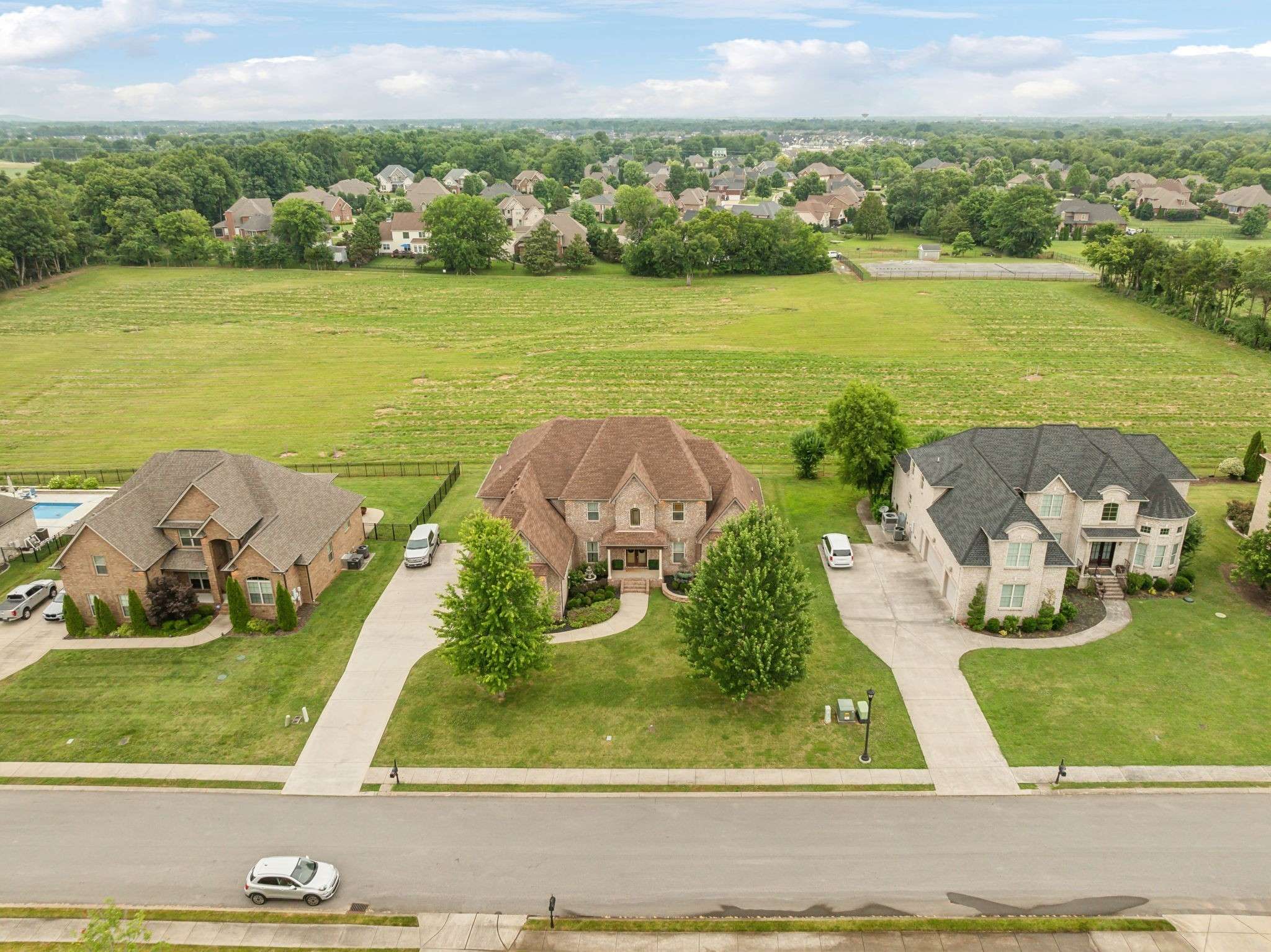 Murfreesboro, TN 37128,1212 Twin View Dr