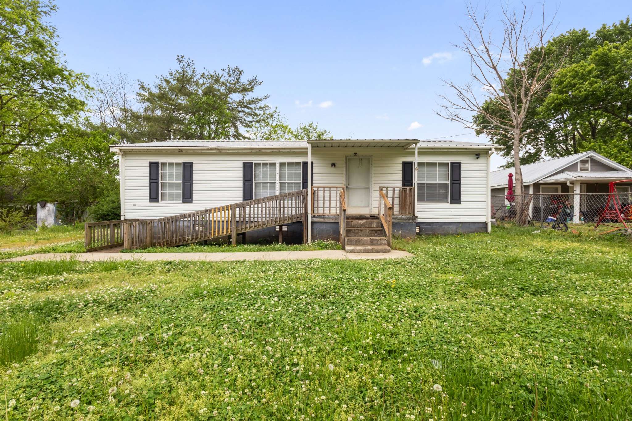 Cowan, TN 37318,115 Walnut St