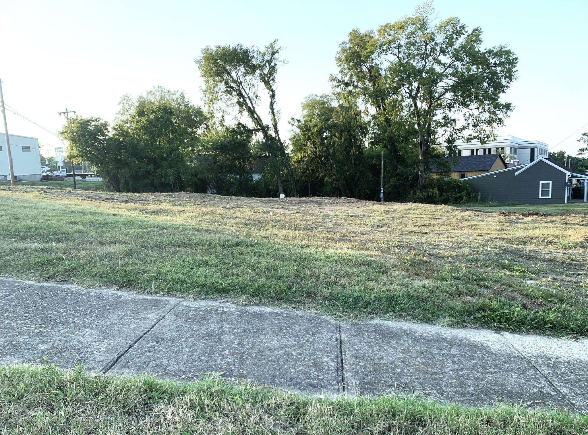 Columbia, TN 38401,1124 Woodland St