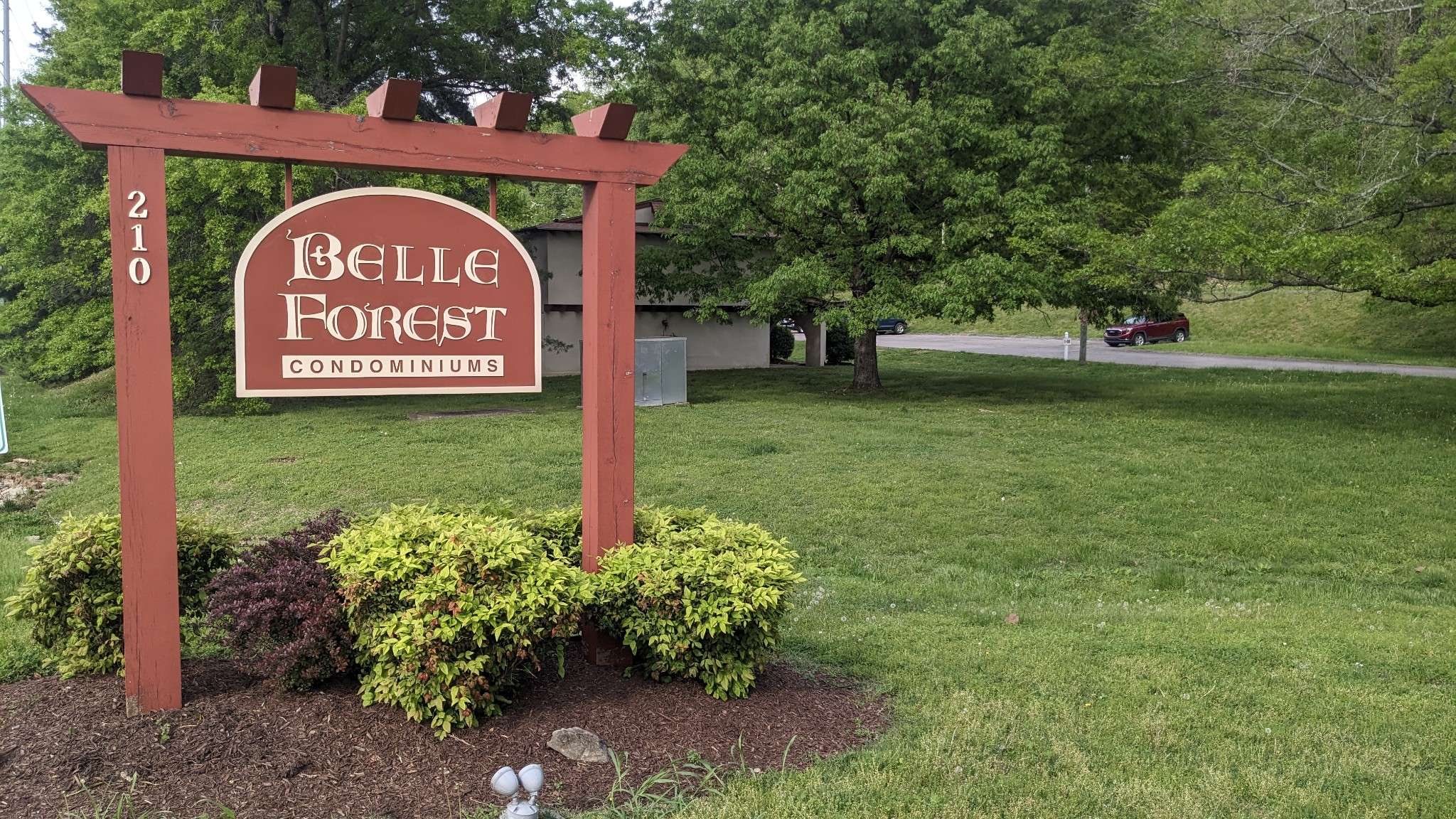 Nashville, TN 37221,210 Old Hickory Blvd #26