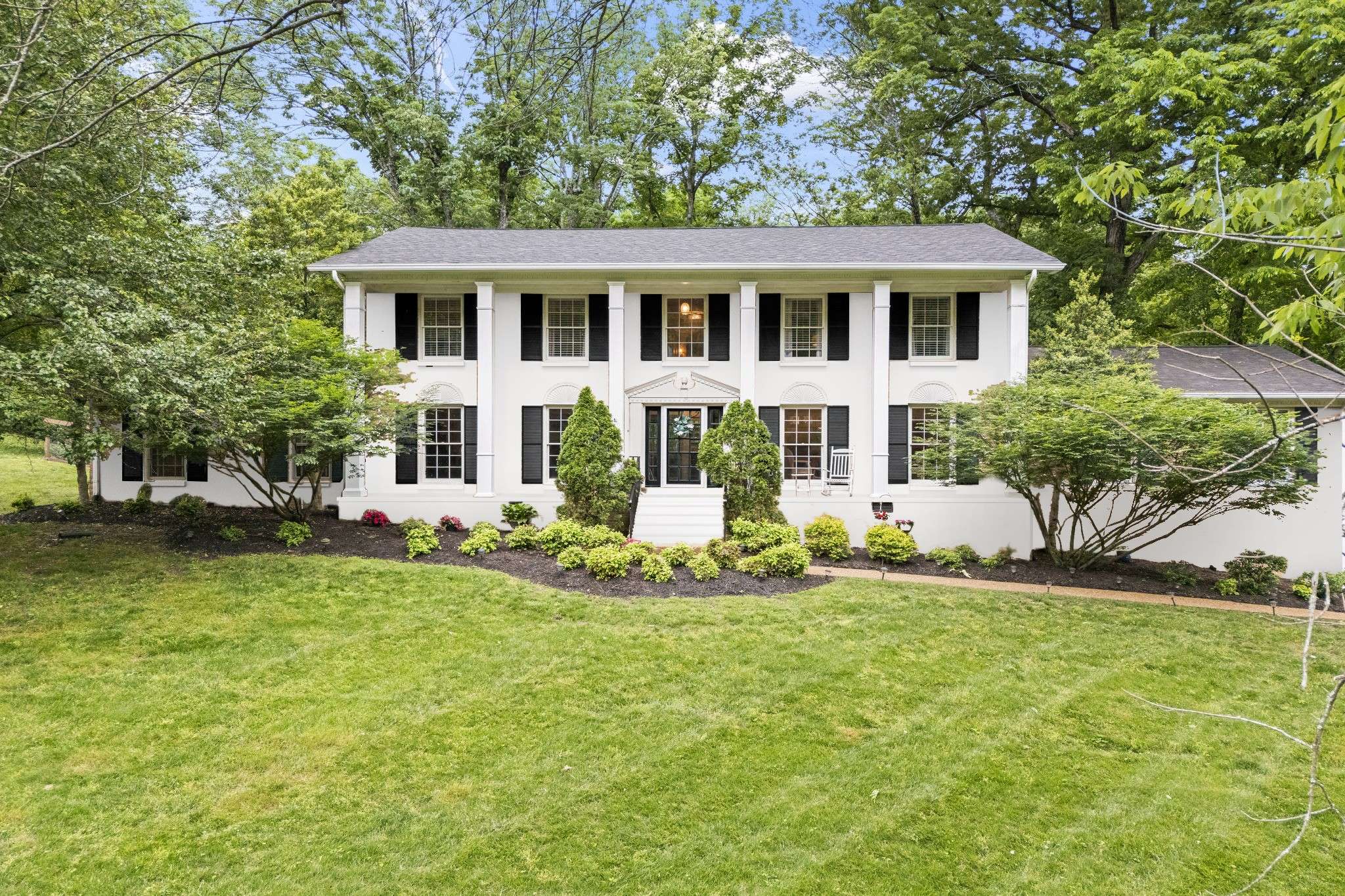 Nashville, TN 37220,881 Lakemont Dr