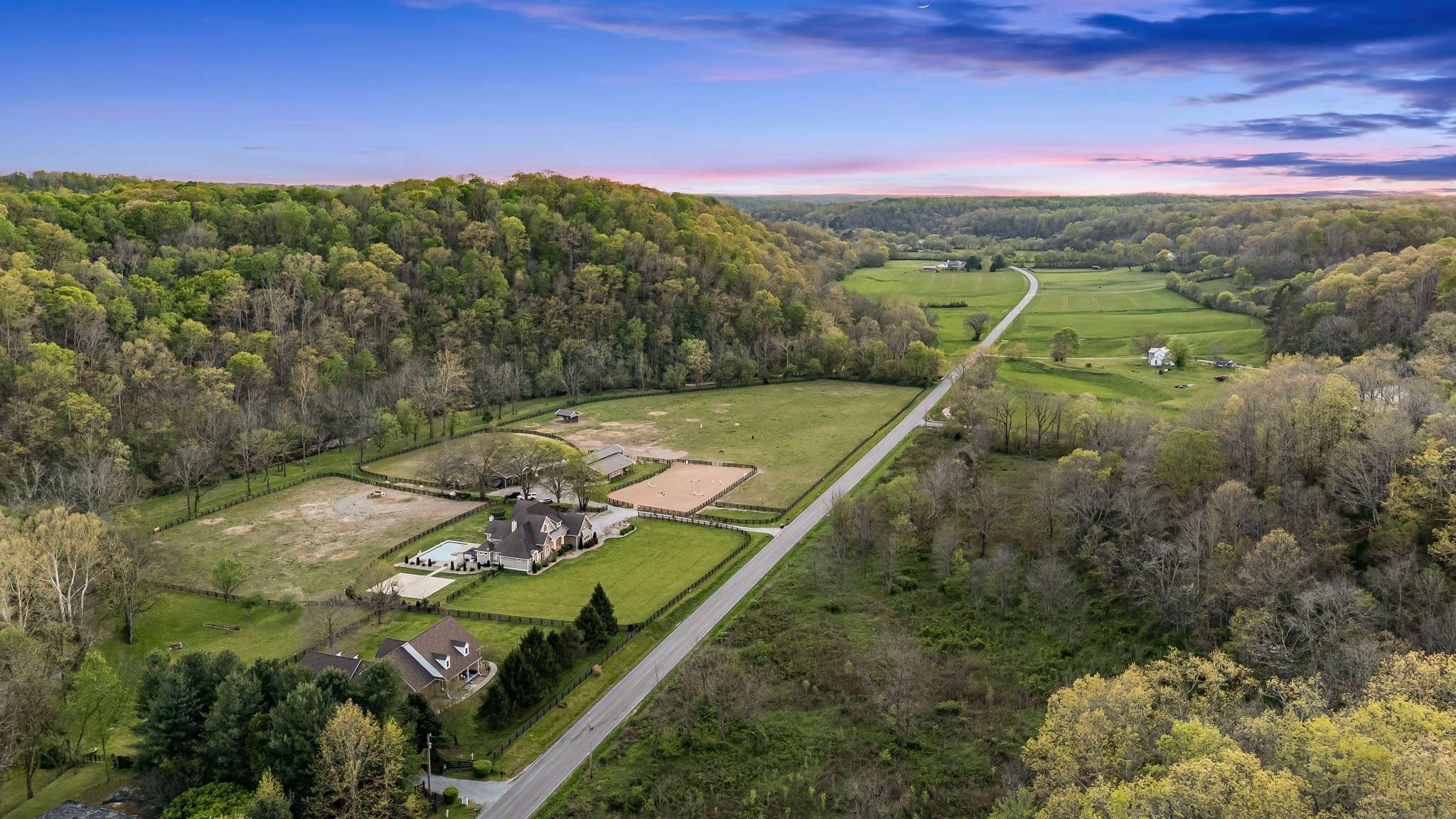 Columbia, TN 38401,6558 Leipers Creek Road