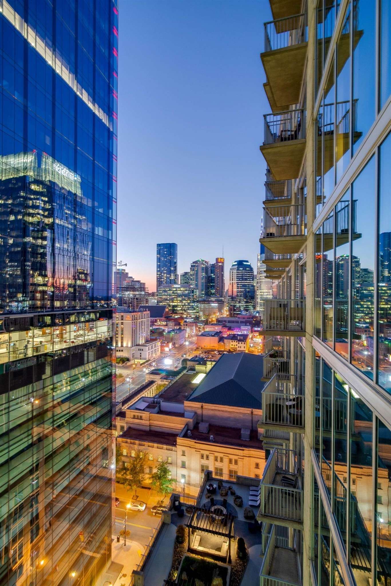 Nashville, TN 37201,301 Demonbreun St #1919