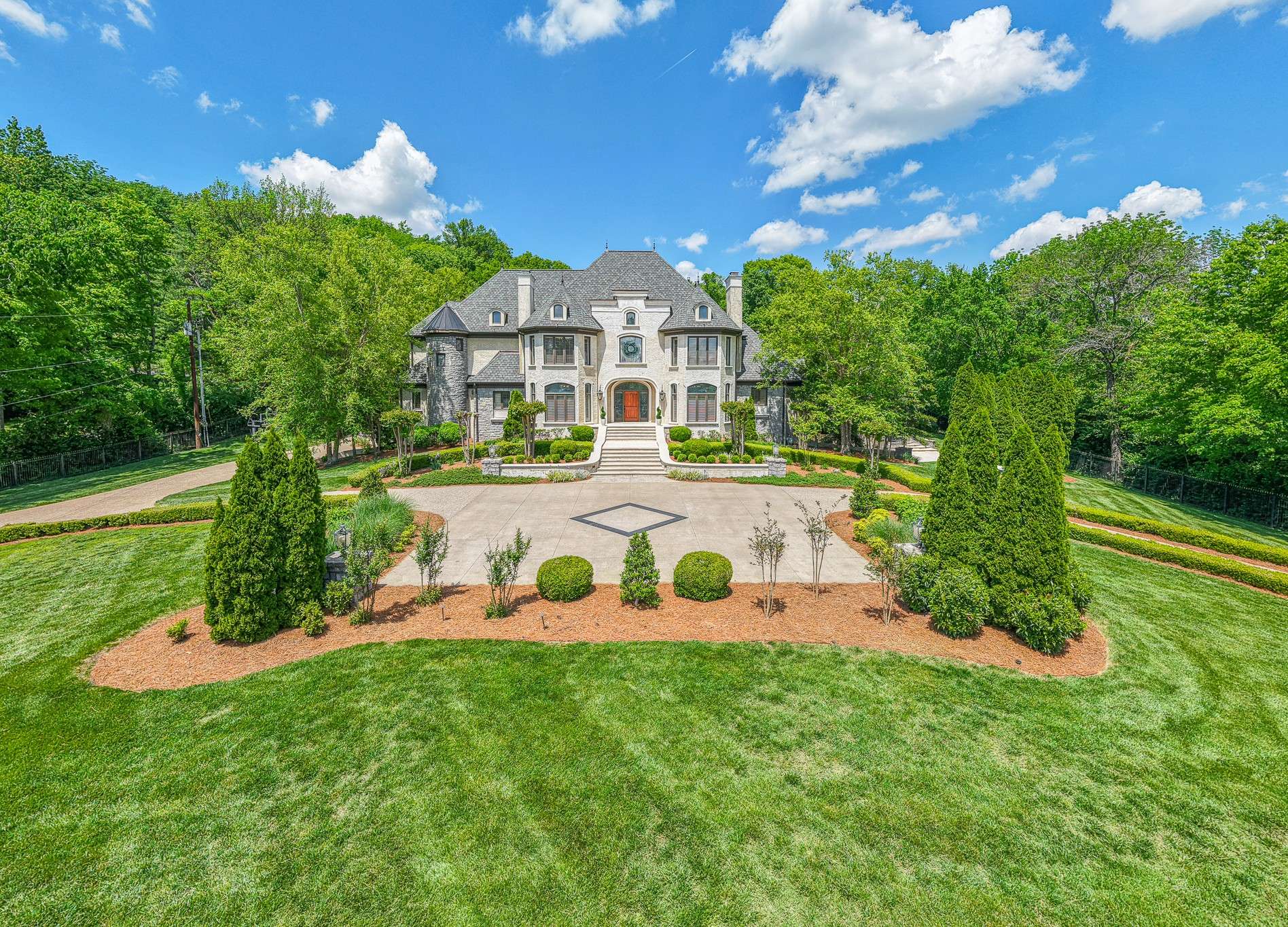 Nashville, TN 37215,1224 Otter Creek Rd