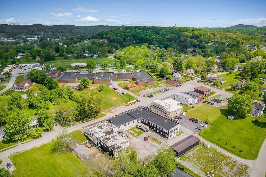 Livingston, TN 38570,317 E University St