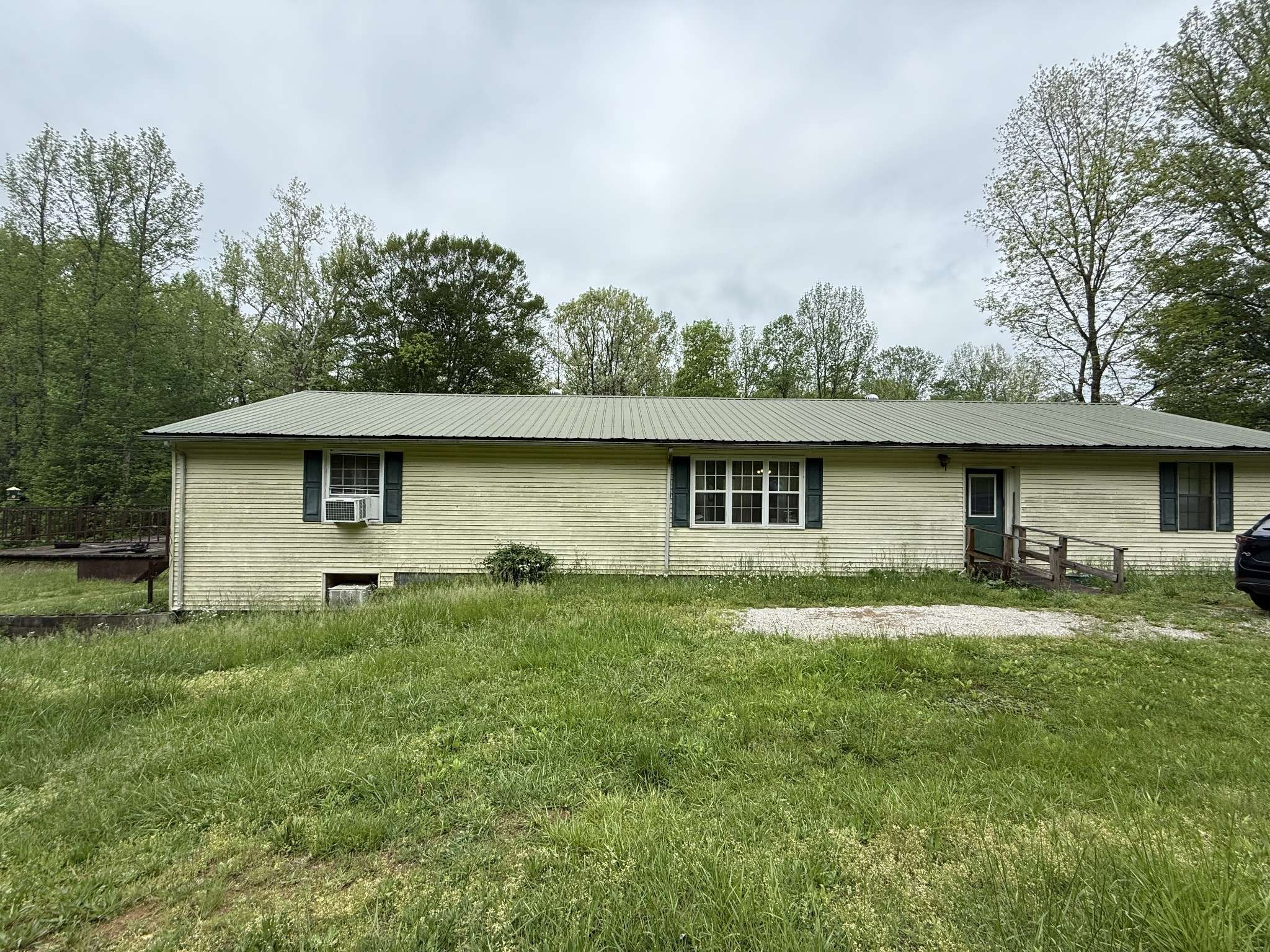 Waynesboro, TN 38485,4550 Upper Factory Creek Rd