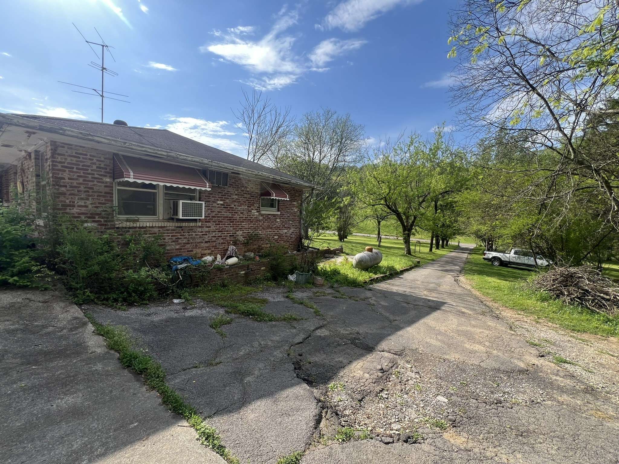 Whites Creek, TN 37189,3881 Knight Dr