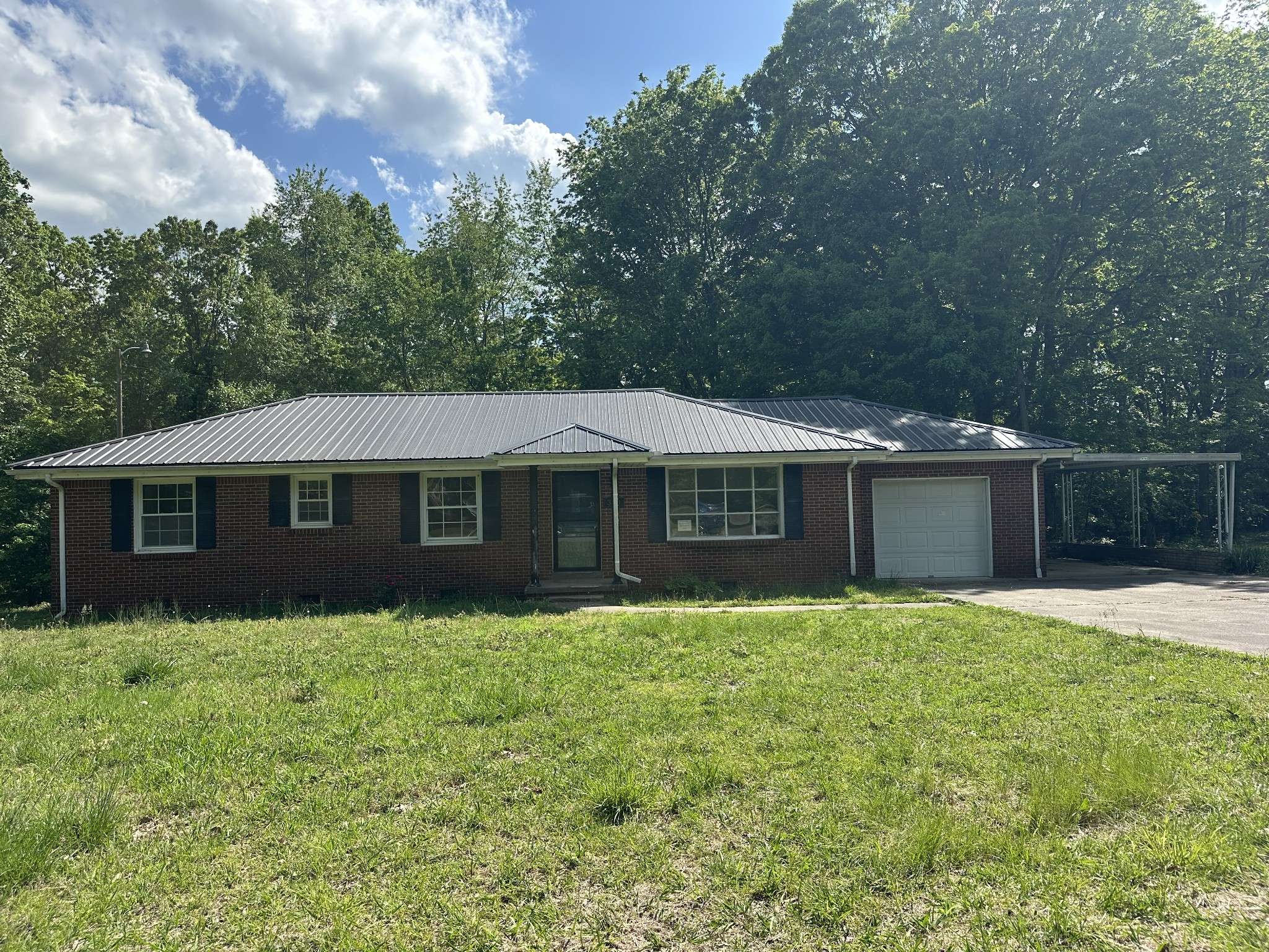 Erin, TN 37061,370 Wolfe Blvd