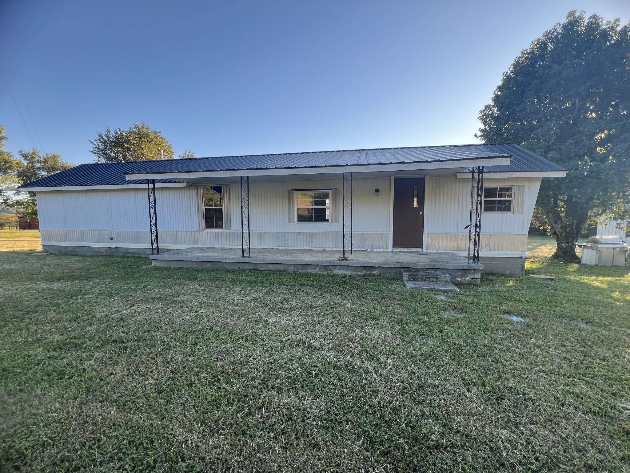 Gainesboro, TN 38562,794 Smith Bend Ln