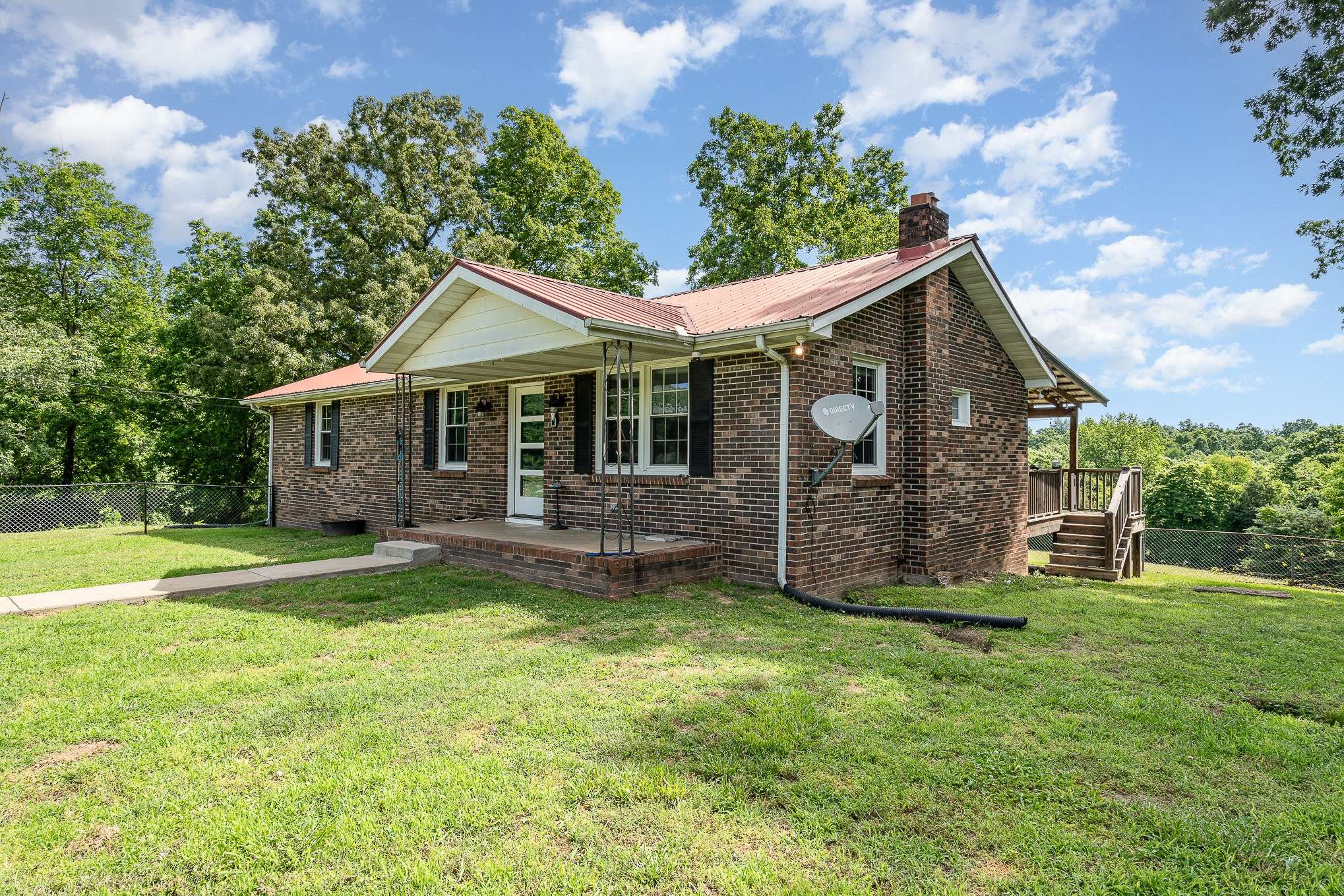 Charlotte, TN 37036,3636 Bowker Rd