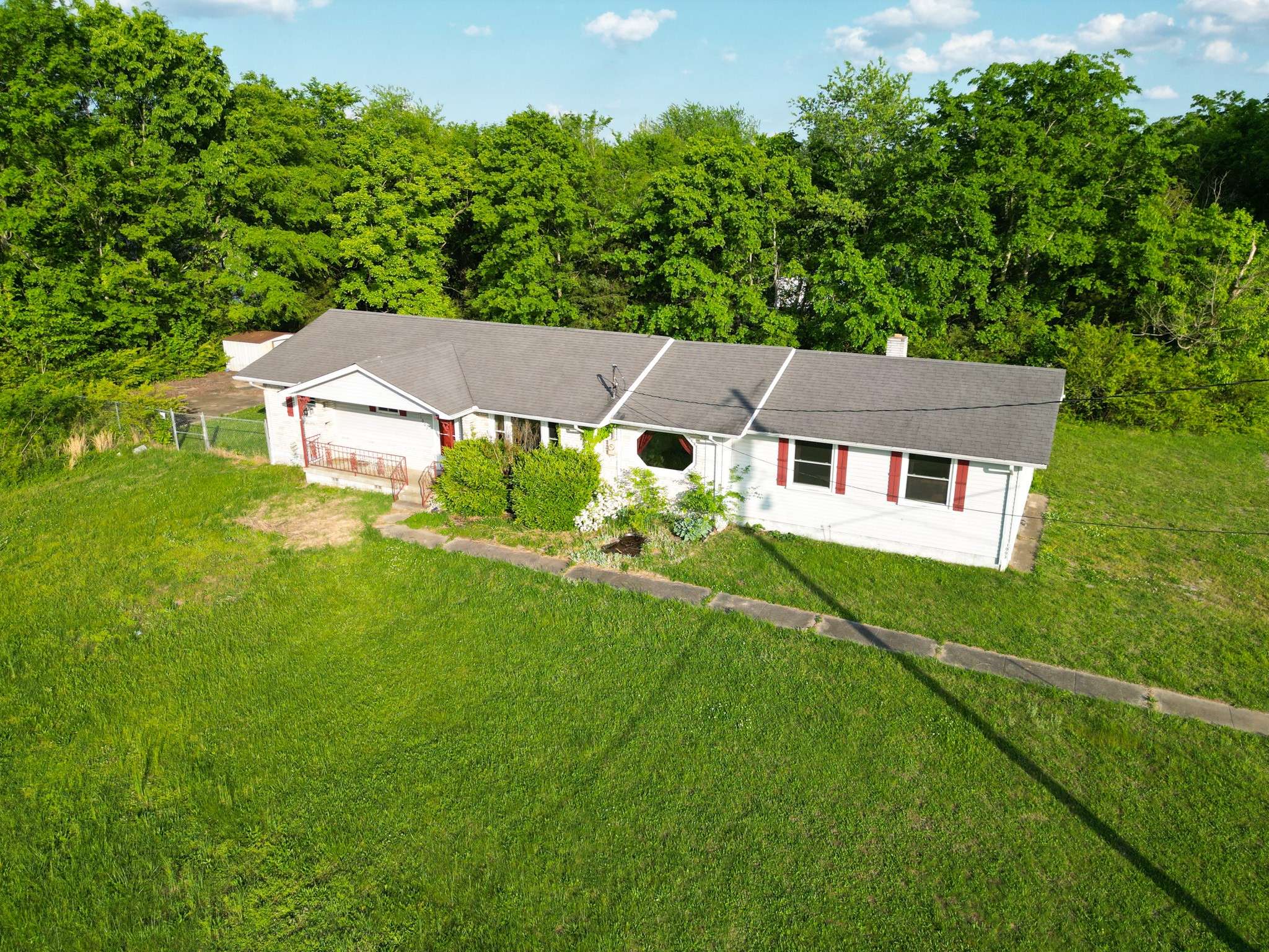 Charlotte, TN 37036,1003 Twin Creek Rd