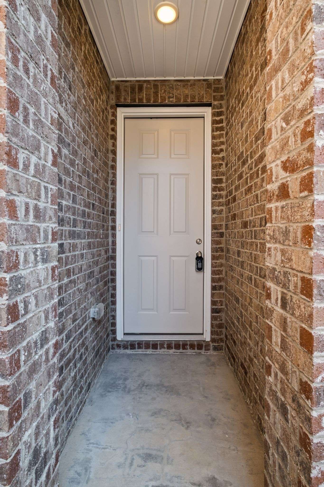 Nashville, TN 37217,2656 Lakevilla Dr #23