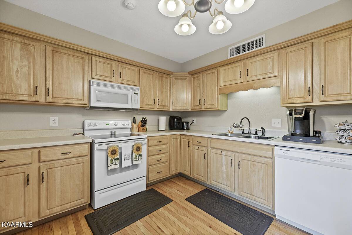 Knoxville, TN 37920,1840 Cherokee Bluff Drive