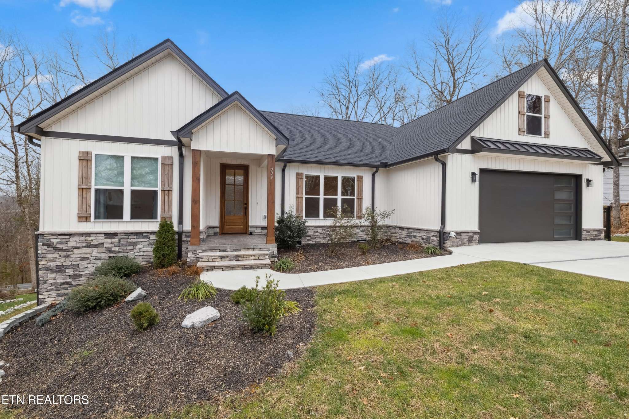Loudon, TN 37774,229 Gadusi Way