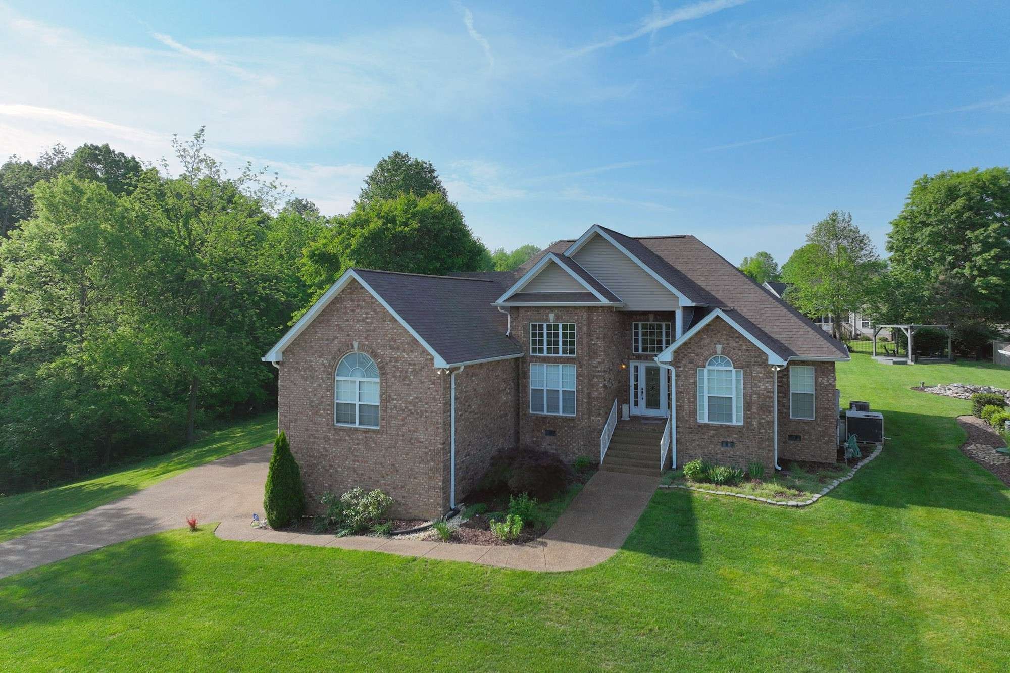 White House, TN 37188,218 Thoroughbred Way