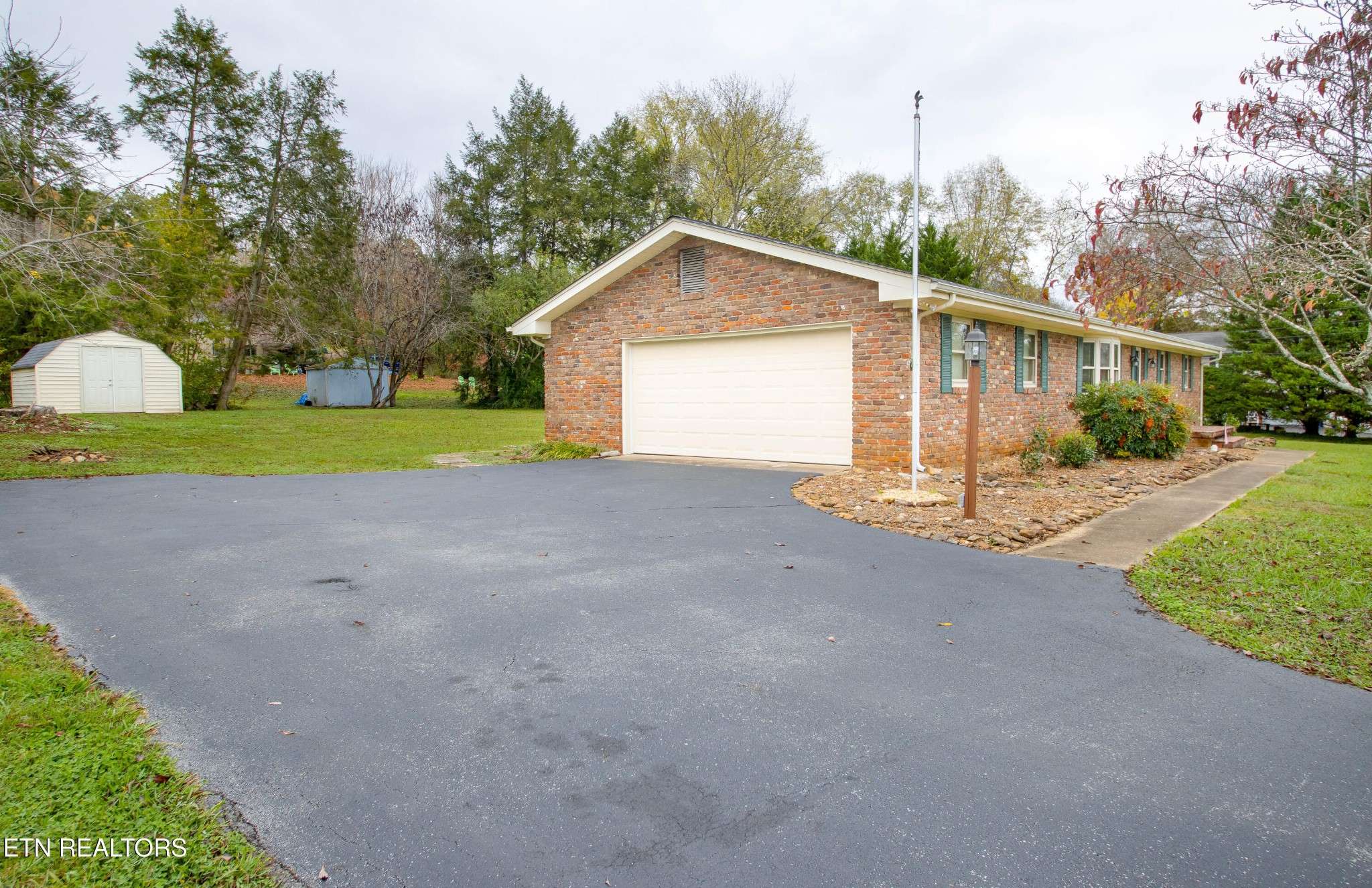 Knoxville, TN 37920,6021 Frontier Tr