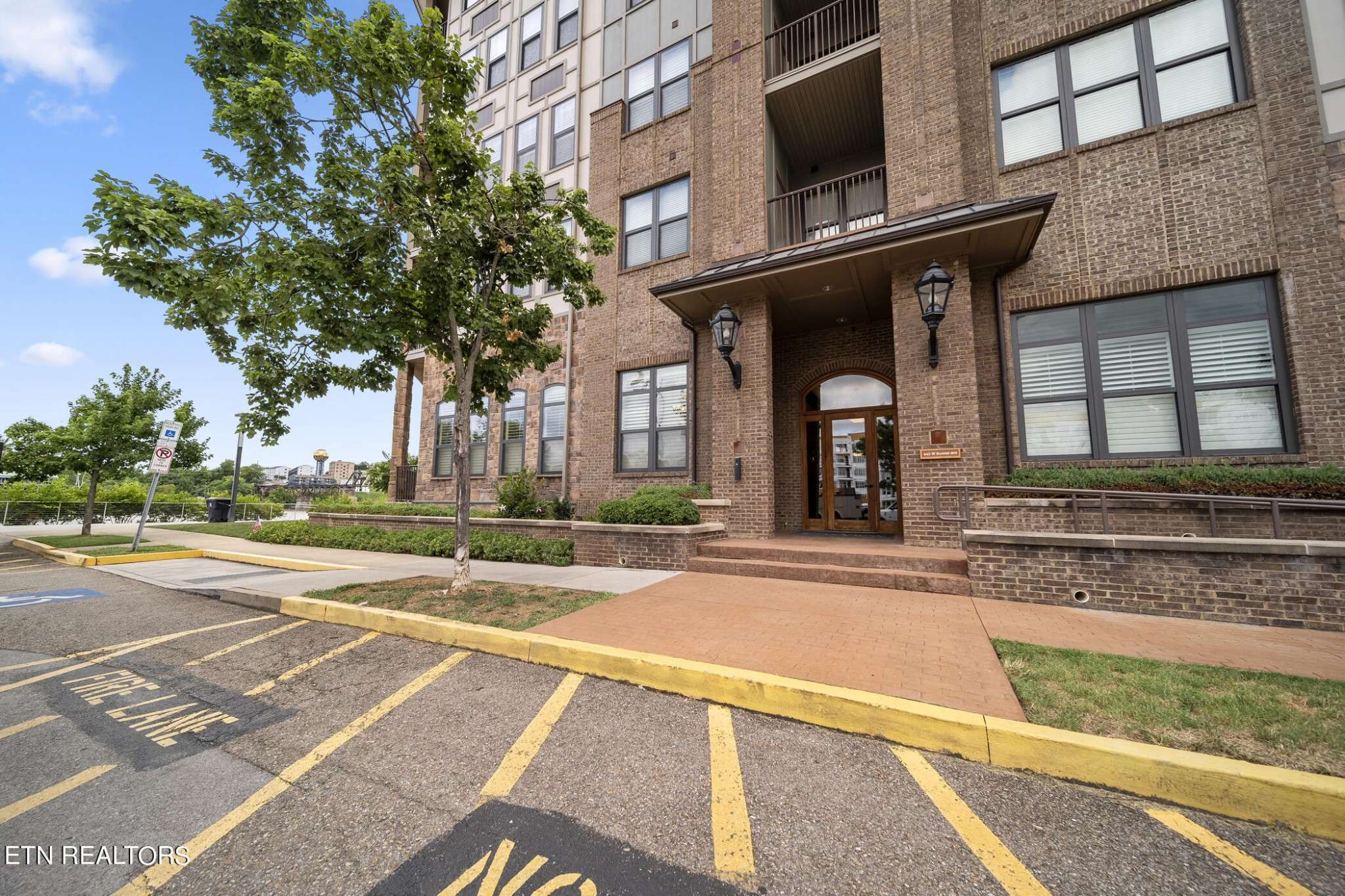 Knoxville, TN 37920,445 W Blount Ave #301