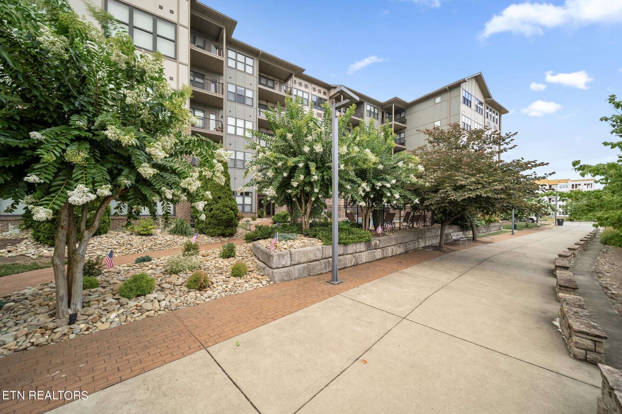 Knoxville, TN 37920,445 W Blount Ave #301