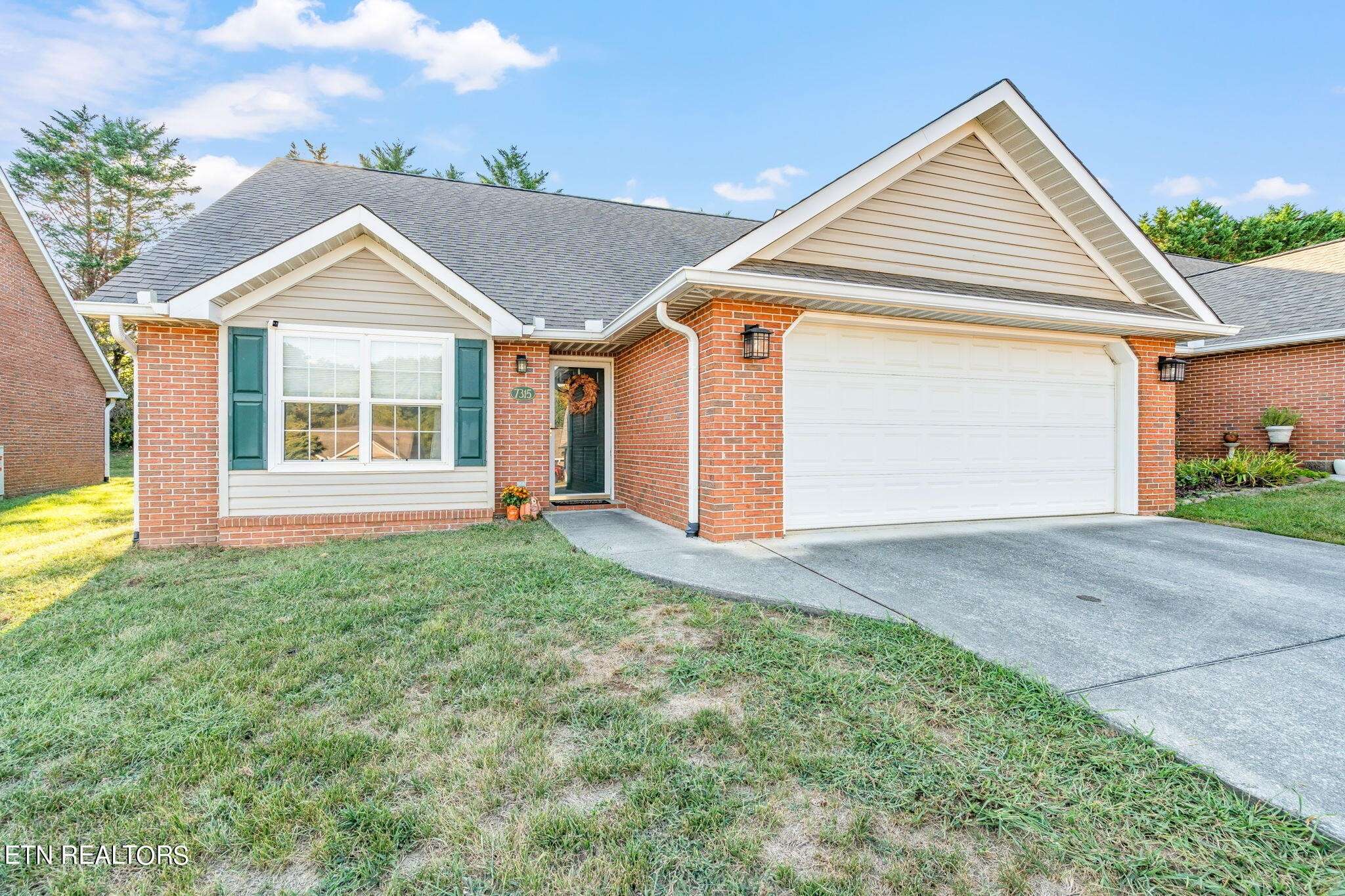 Knoxville, TN 37920,7315 Windtree Oaks Way
