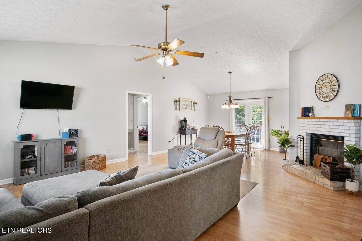 Maryville, TN 37804,5612 Brandon Park Drive