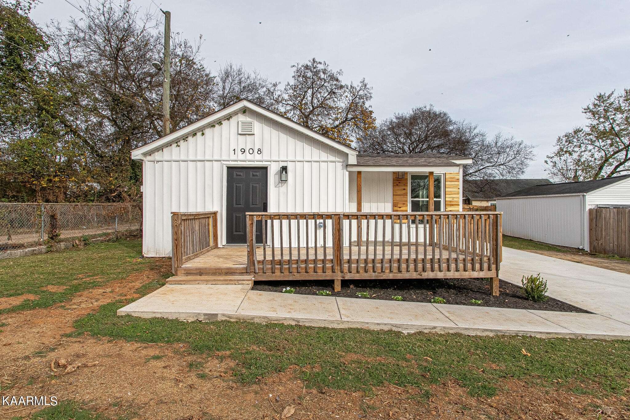 Knoxville, TN 37917,1908 Brice St