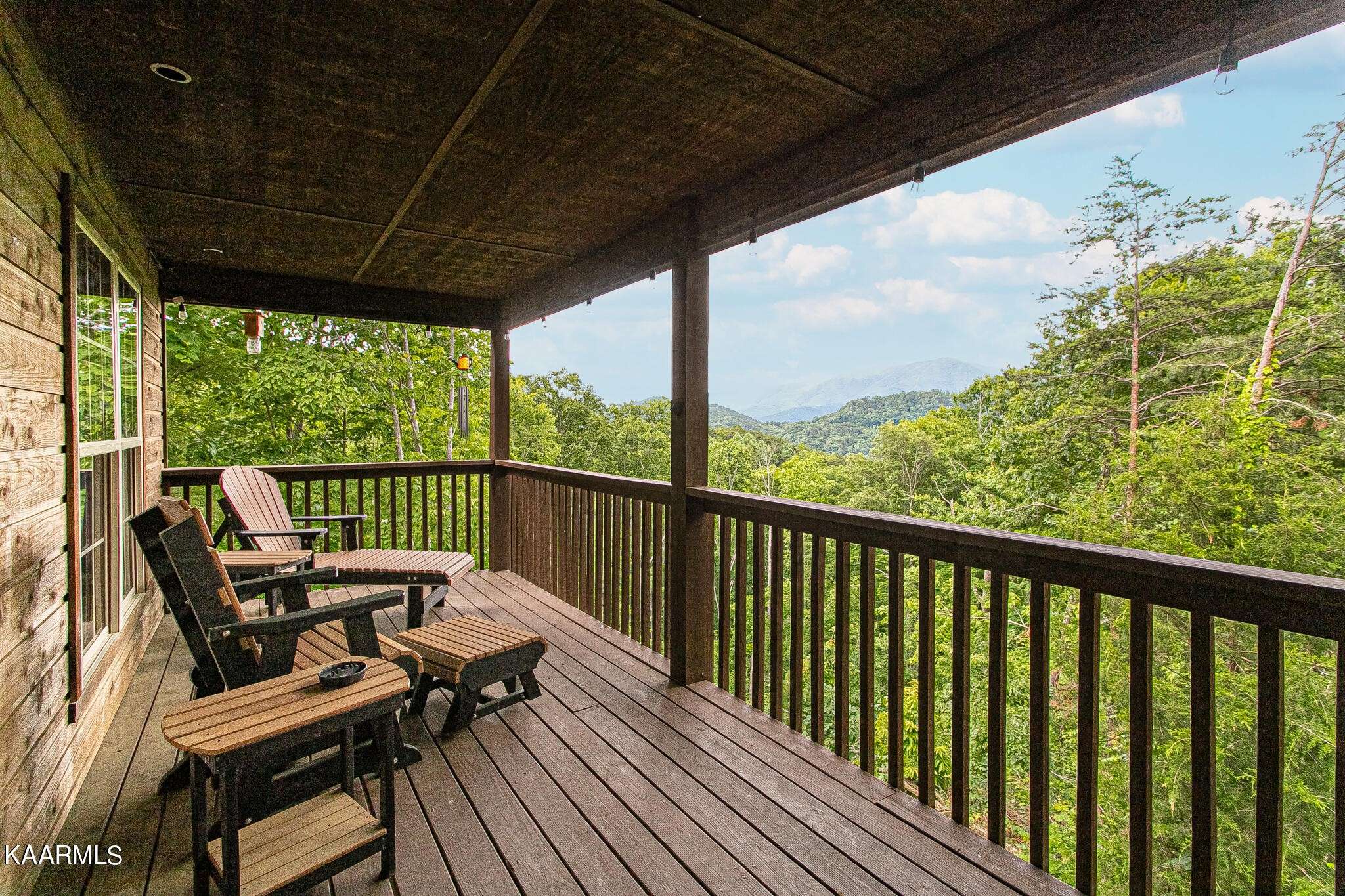 Sevierville, TN 37862,2613 Raccoon Hollow Way