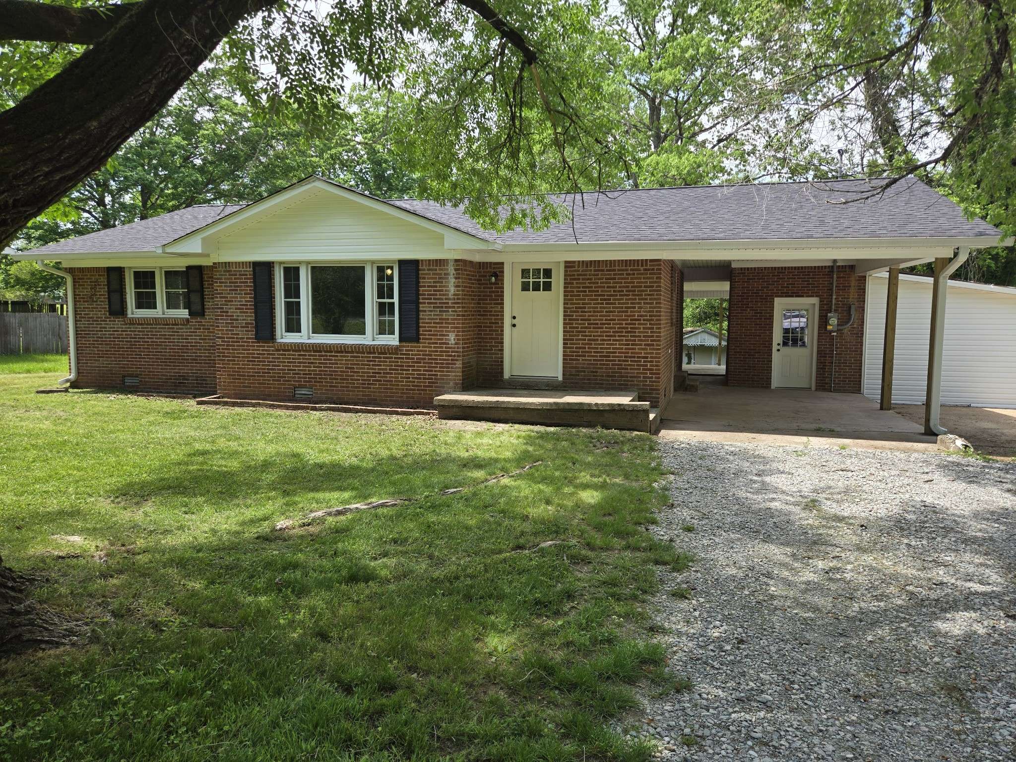 Parsons, TN 38363,559 Oakville Cir