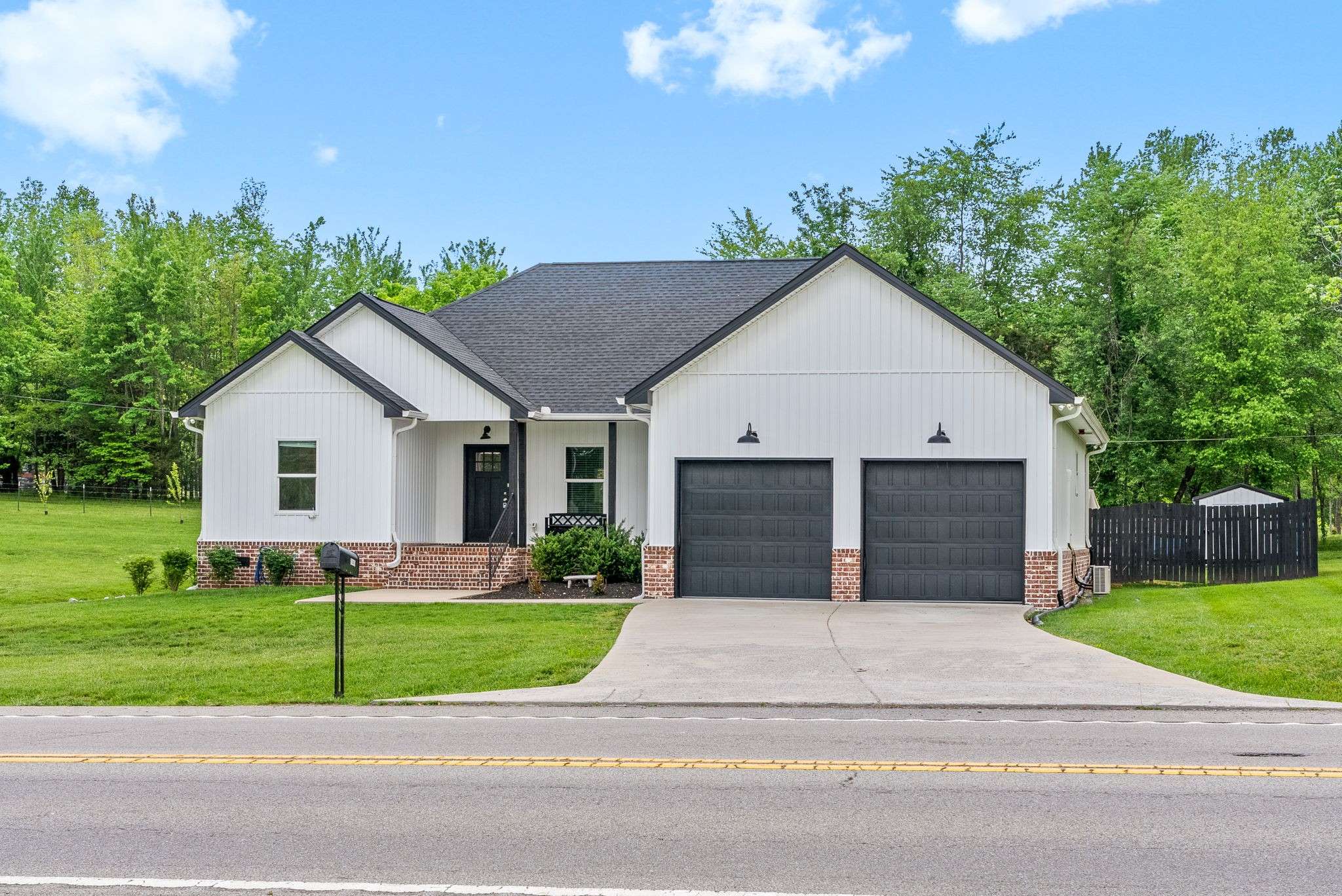 Pleasant View, TN 37146,7143 Highway 41A