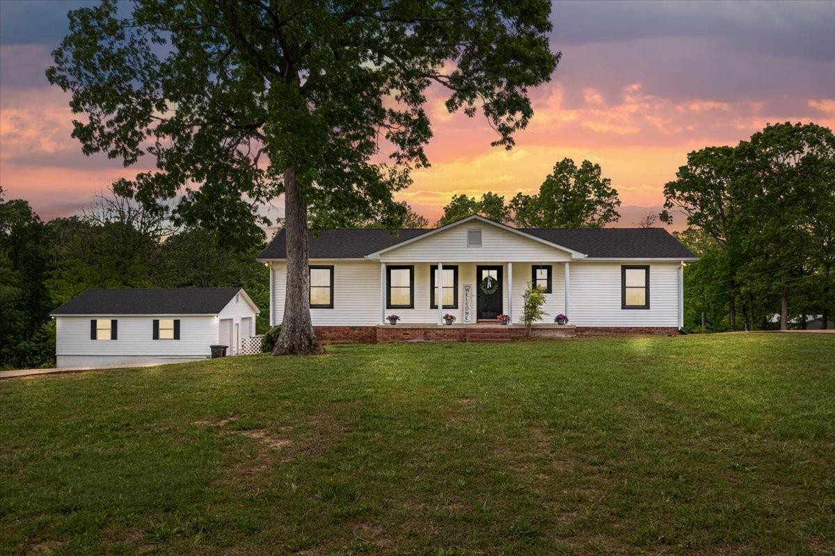 Waverly, TN 37185,296 Lucas Ridge Ln