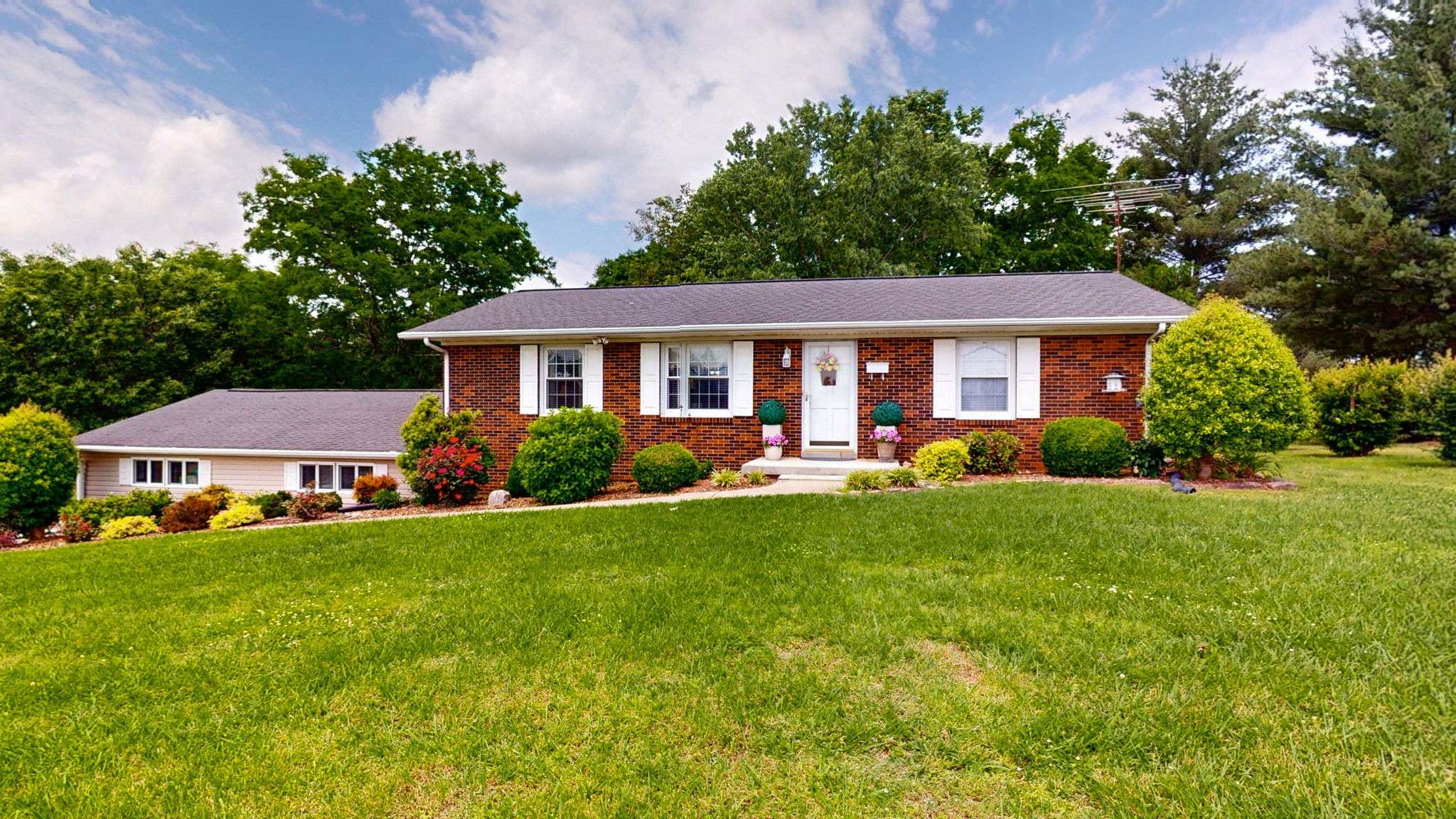 Shelbyville, TN 37160,903 River Ranch Rd
