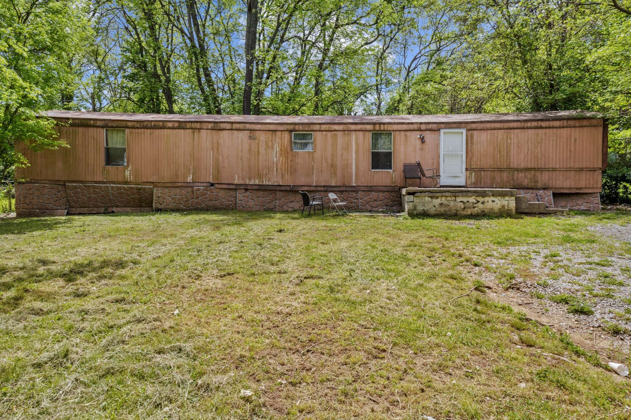 Gallatin, TN 37066,607 Demoss St