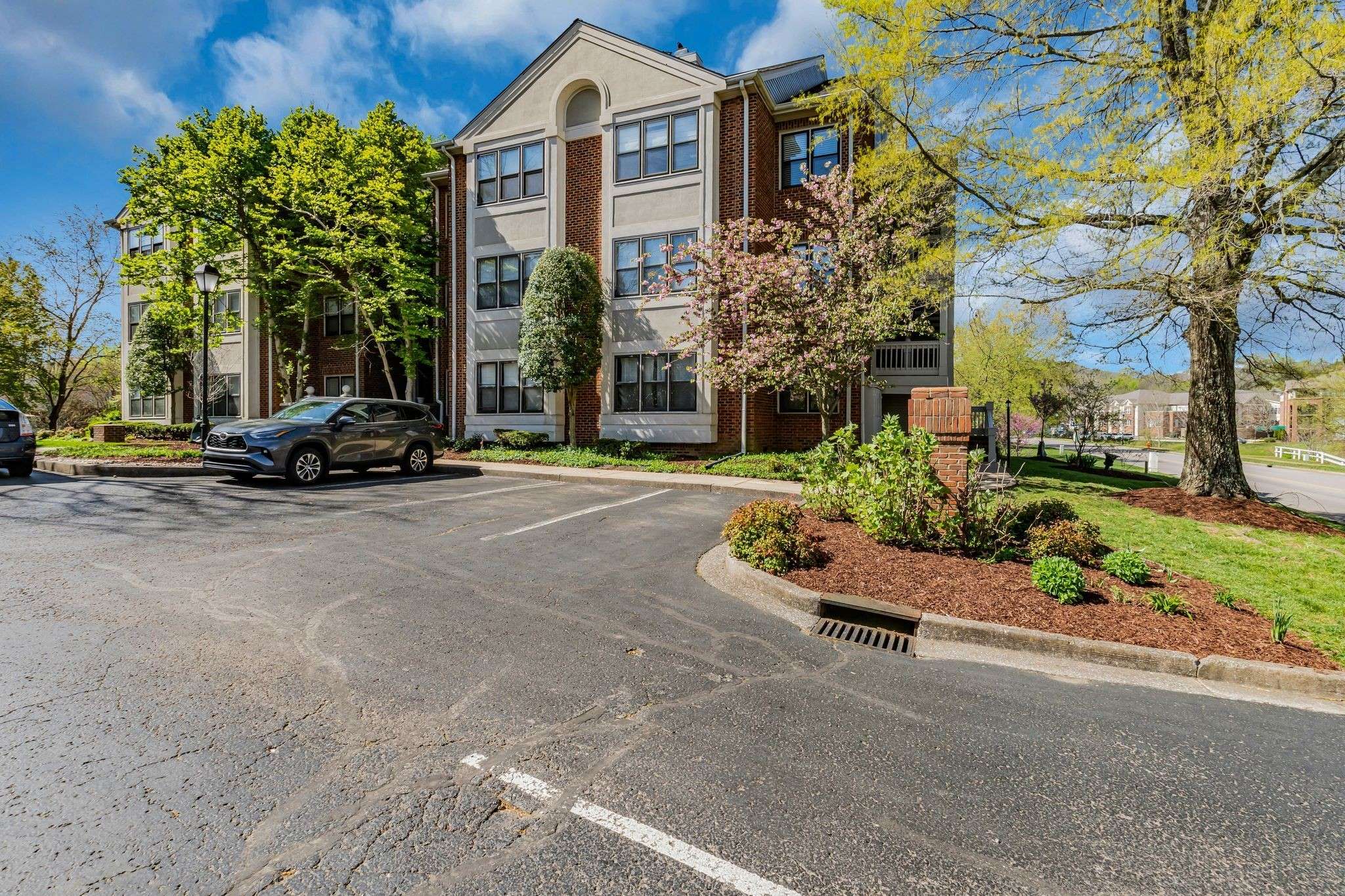 Nashville, TN 37215,609 Arkland Pl