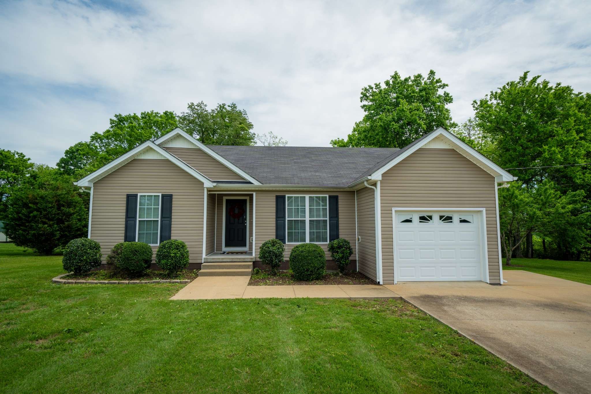 Pulaski, TN 38478,215 Desperado Ave