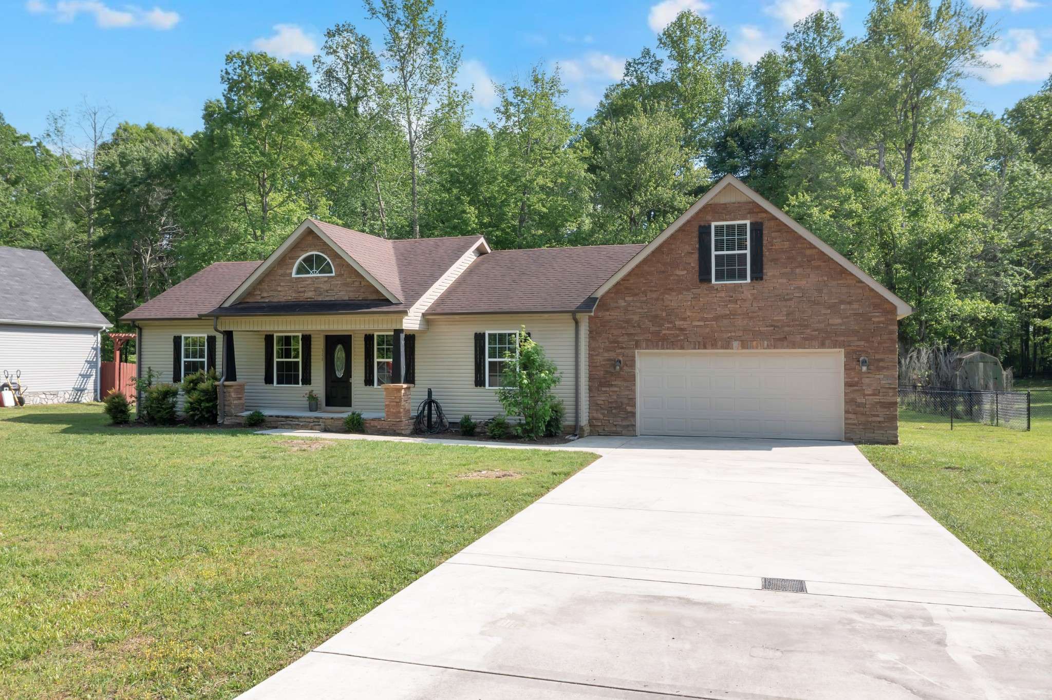 Tullahoma, TN 37388,111 Myra Ln