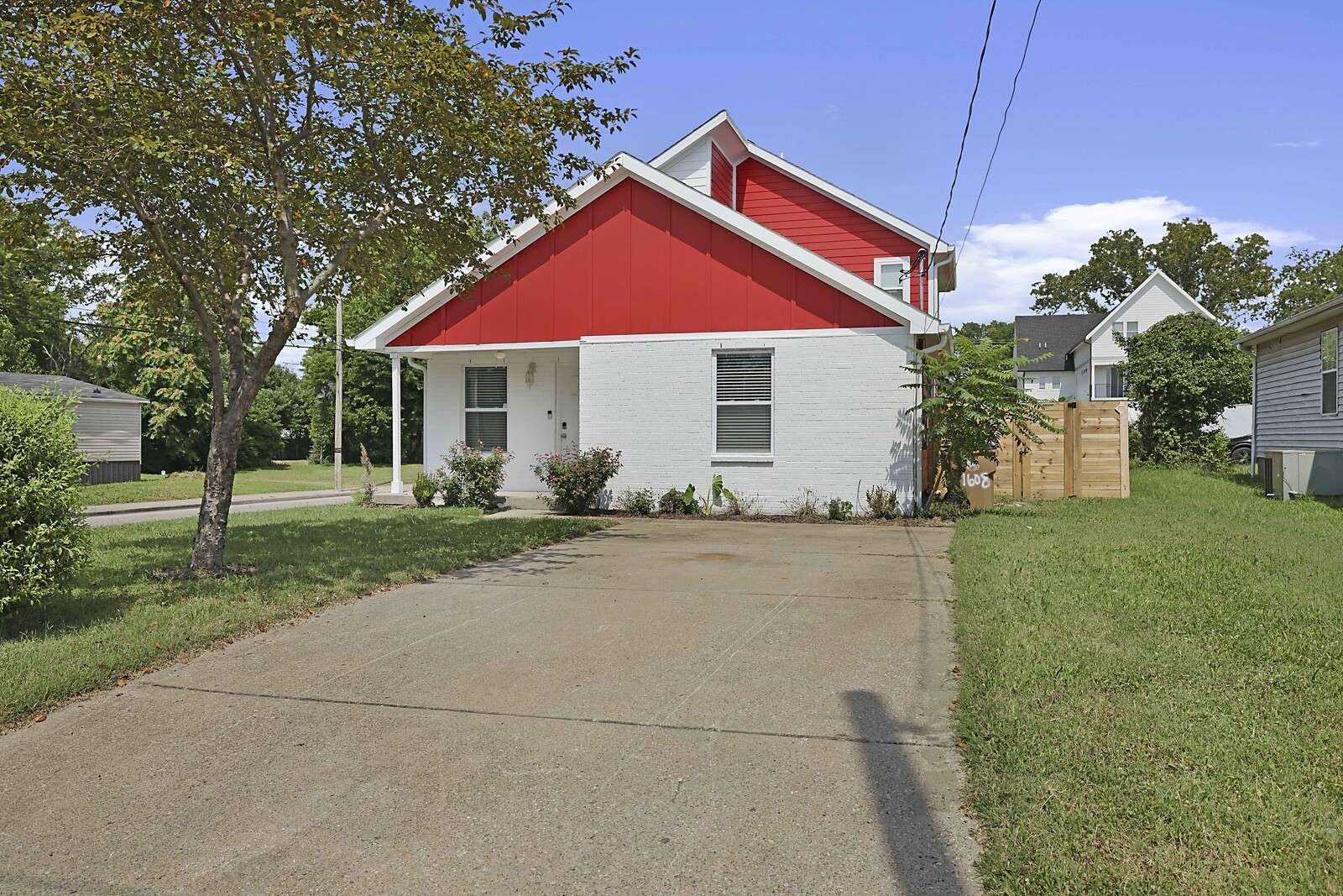 Nashville, TN 37208,1528 16th Ave #N