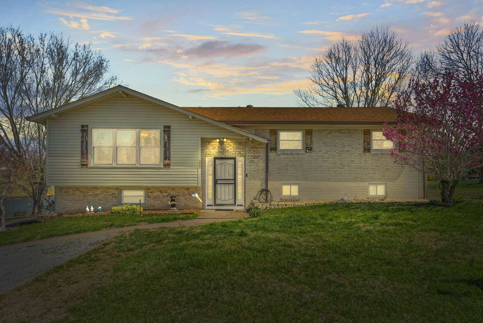 Portland, TN 37148,204 Drakewood Dr