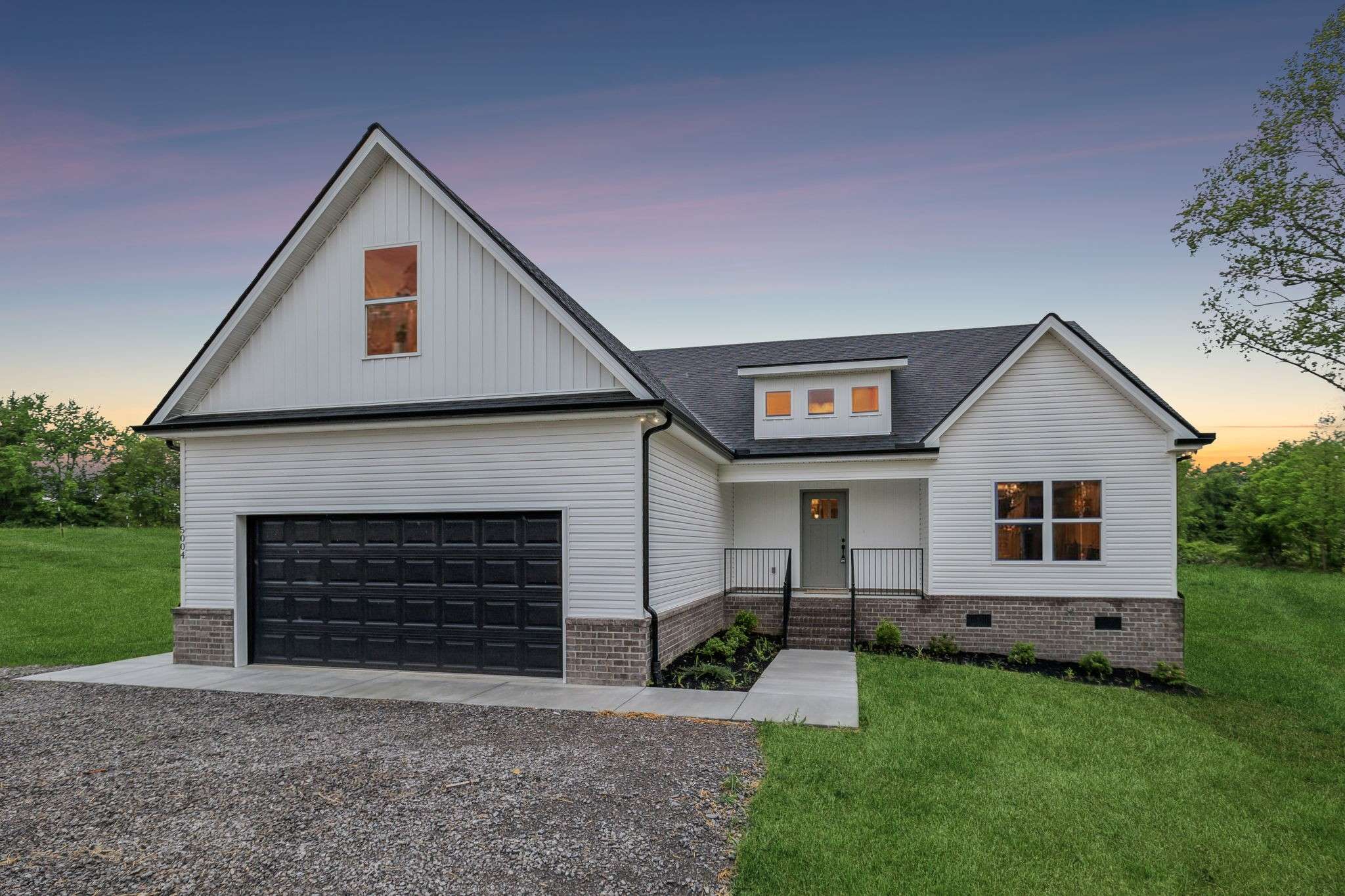 Woodbury, TN 37190,5004 Jim Cummings Hwy
