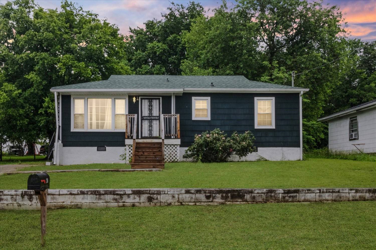 Lewisburg, TN 37091,210 School St