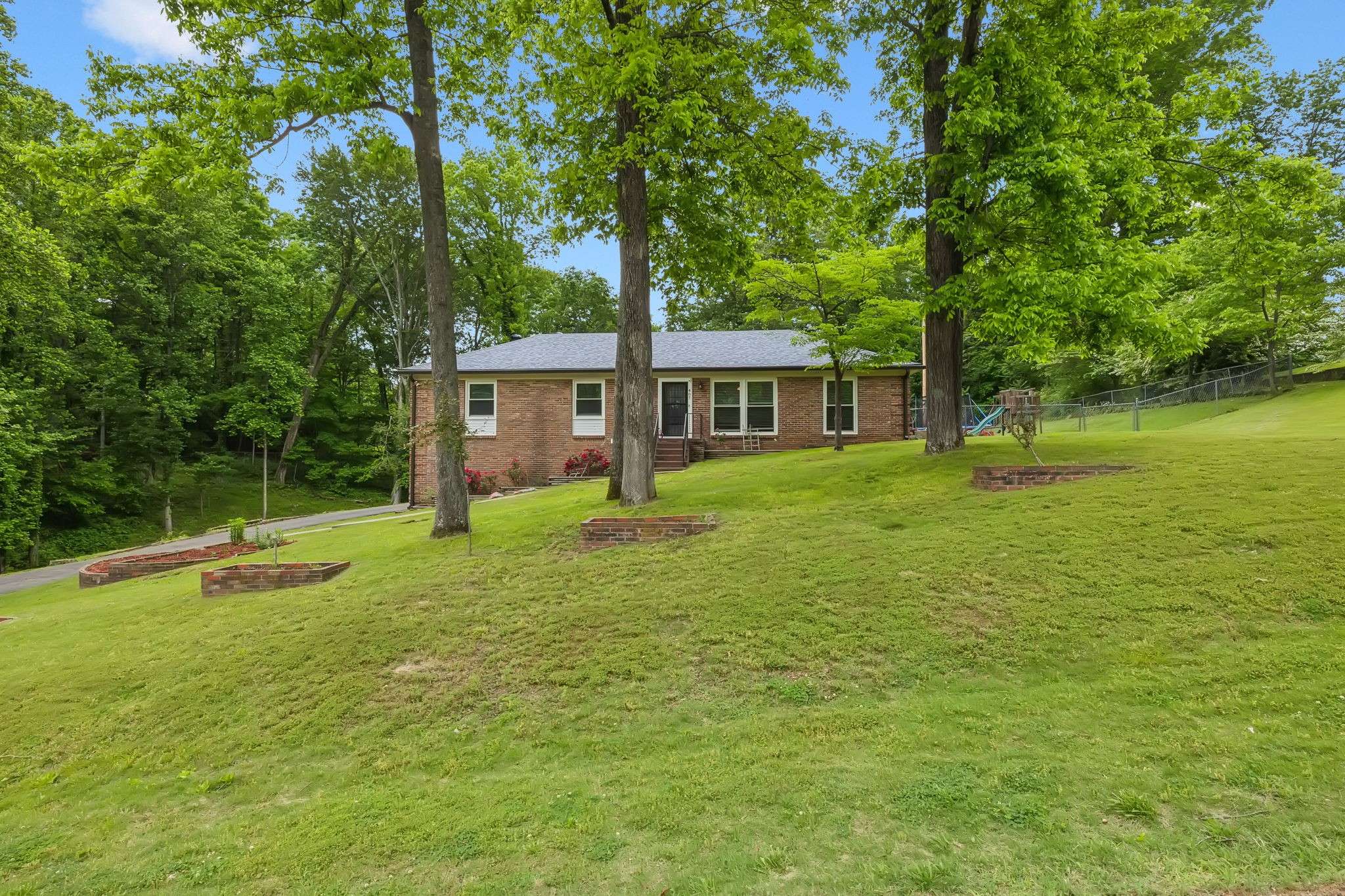 Clarksville, TN 37043,407 Sugar Tree Dr