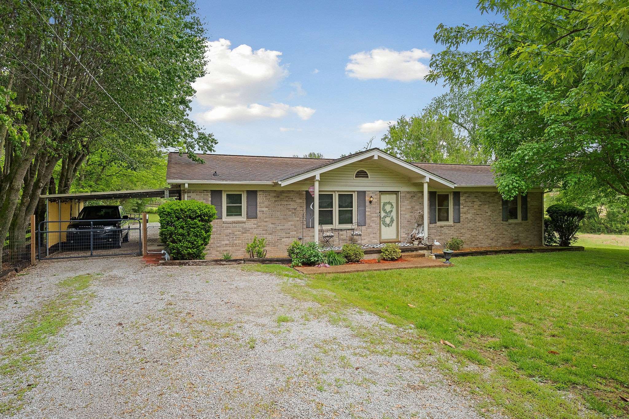Sparta, TN 38583,8565 Old Kentucky Rd