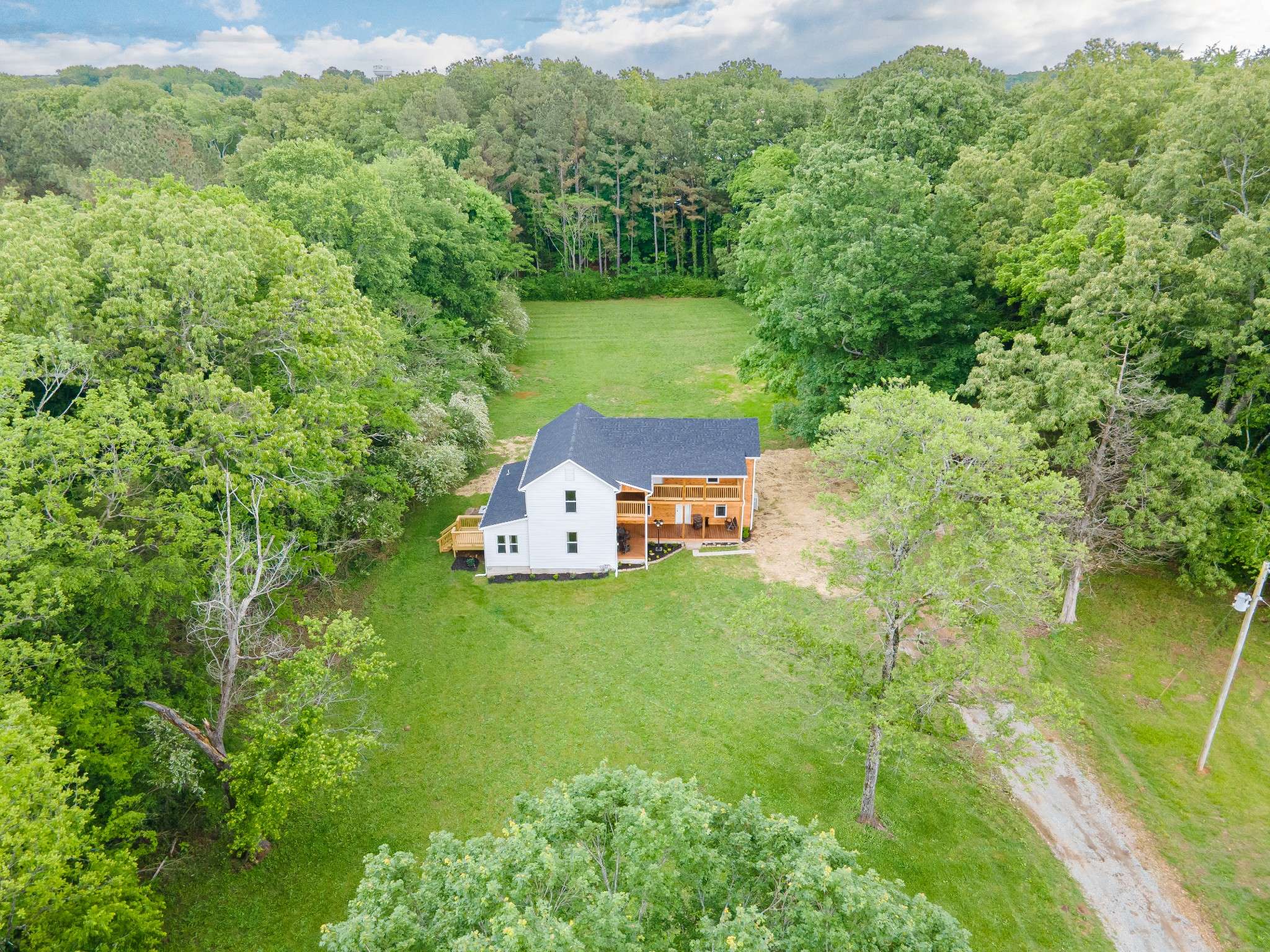 Loretto, TN 38469,128 N Main St