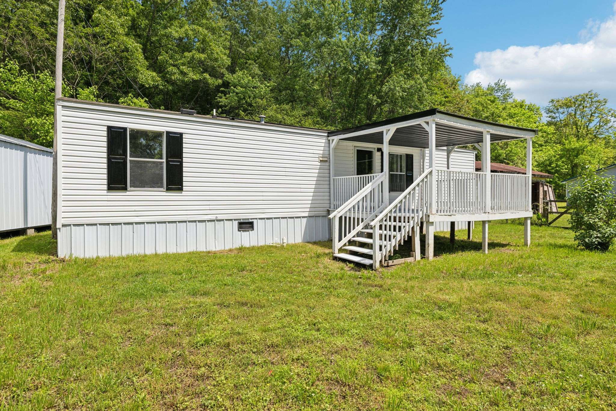 Hohenwald, TN 38462,161 Longbranch Rd