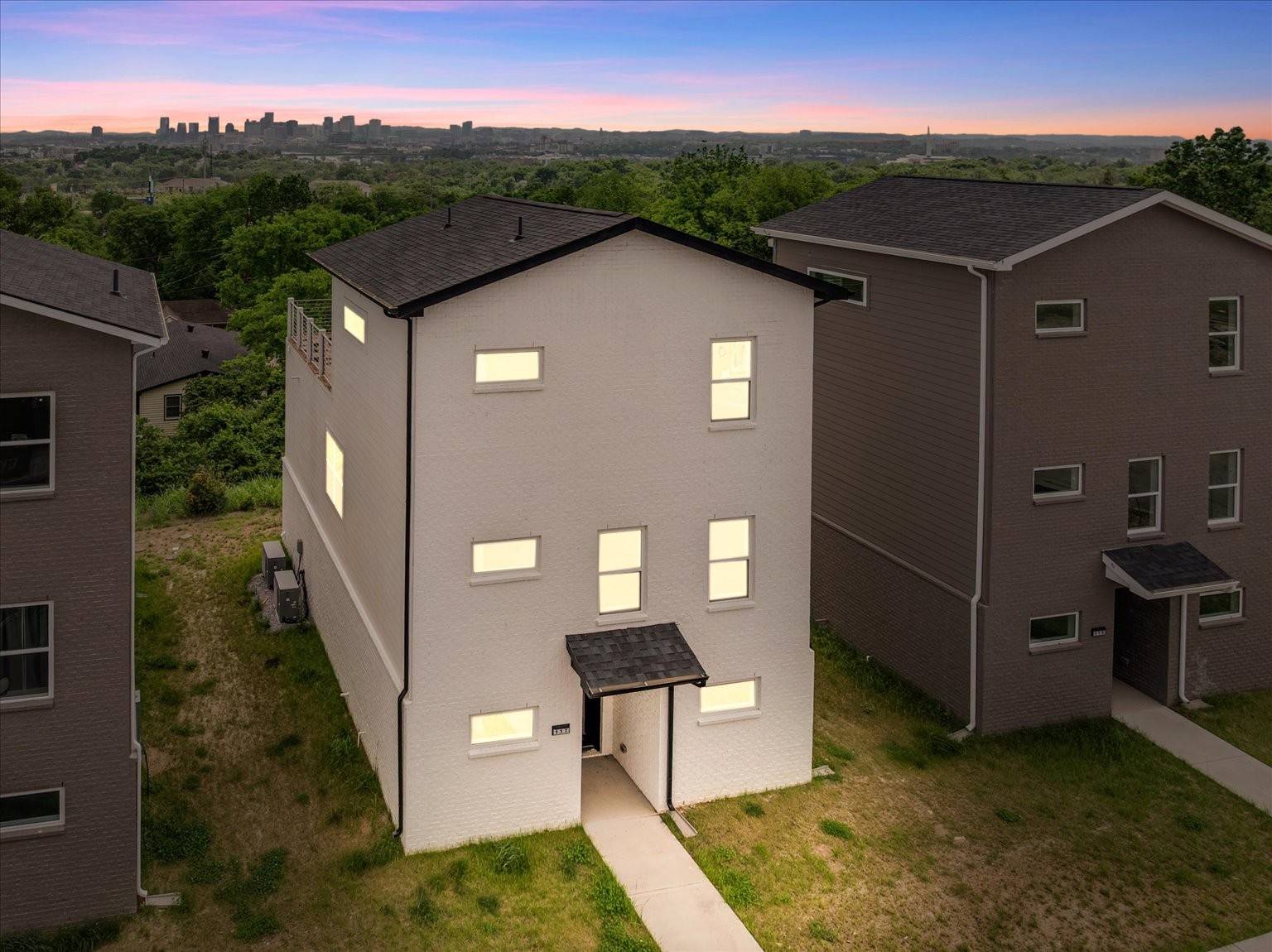 Nashville, TN 37207,1241 North Avondale Circle #117