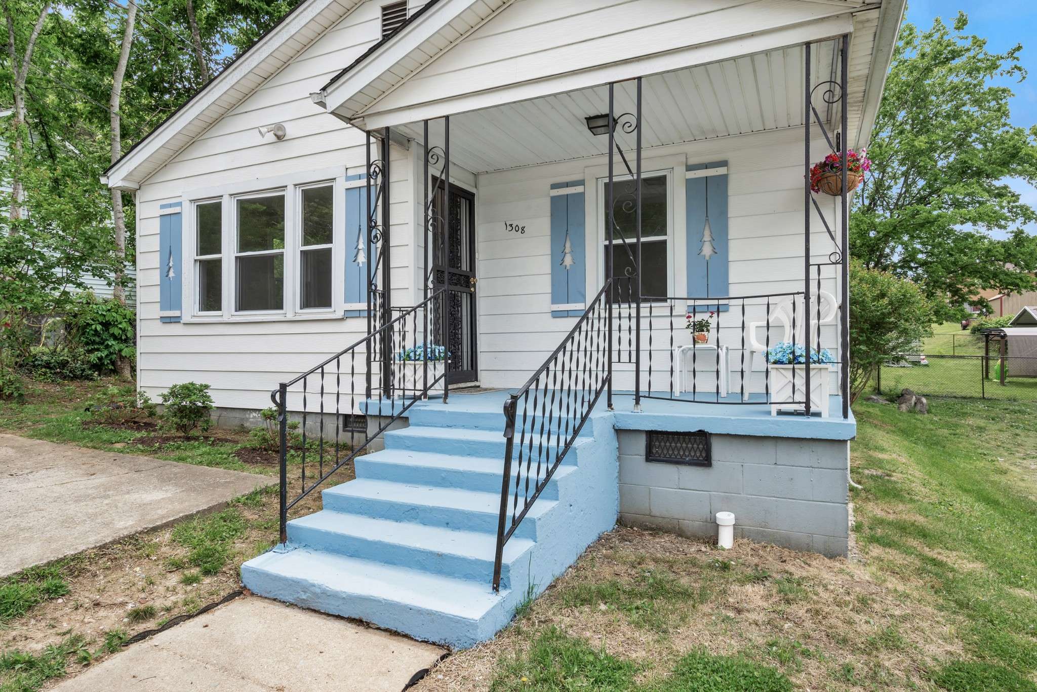 Clarksville, TN 37040,1308 Cedar St