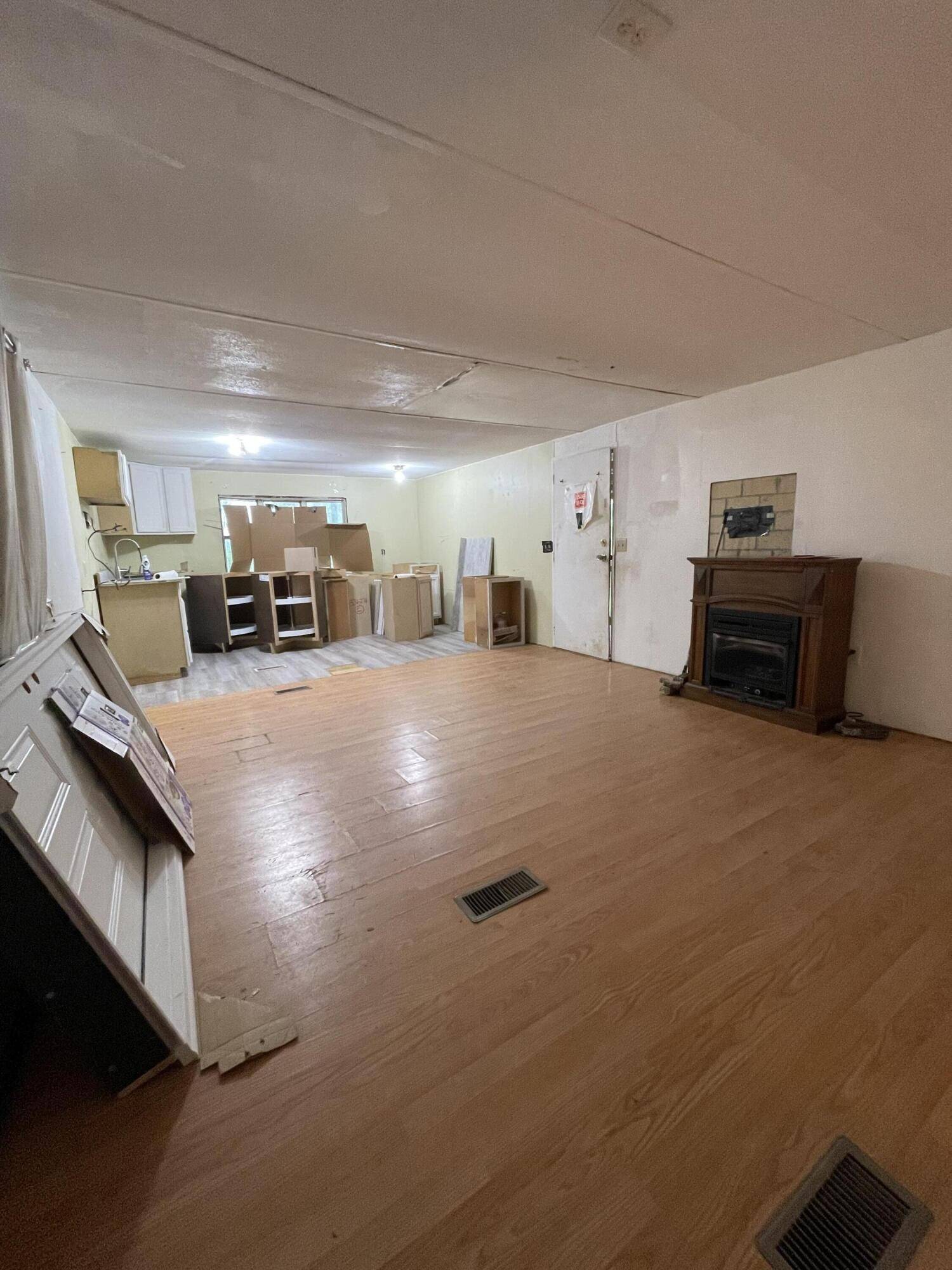 Pikeville, TN 37367,40 Kendra Lane